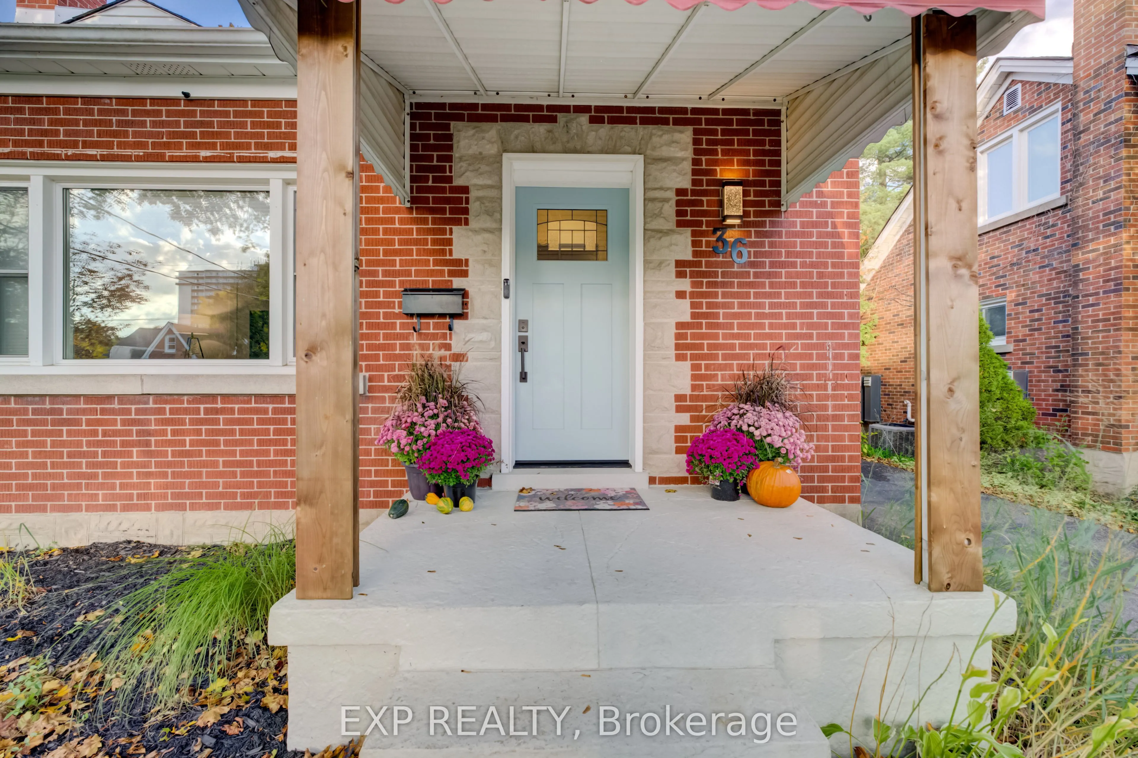 36 Crestwood Avenue