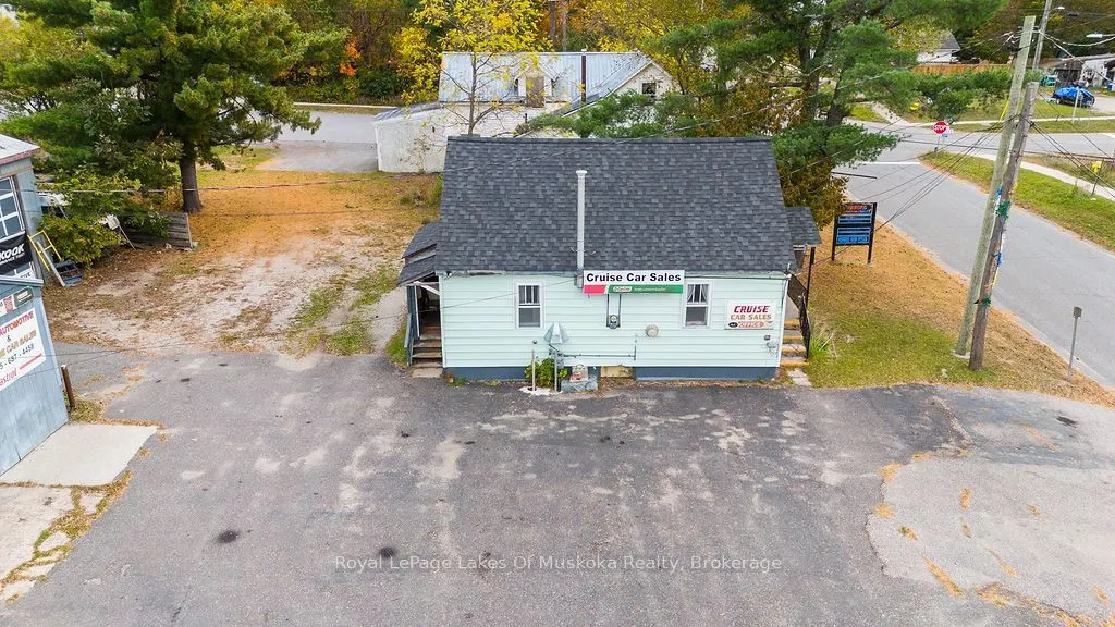 180 Phillip Street E