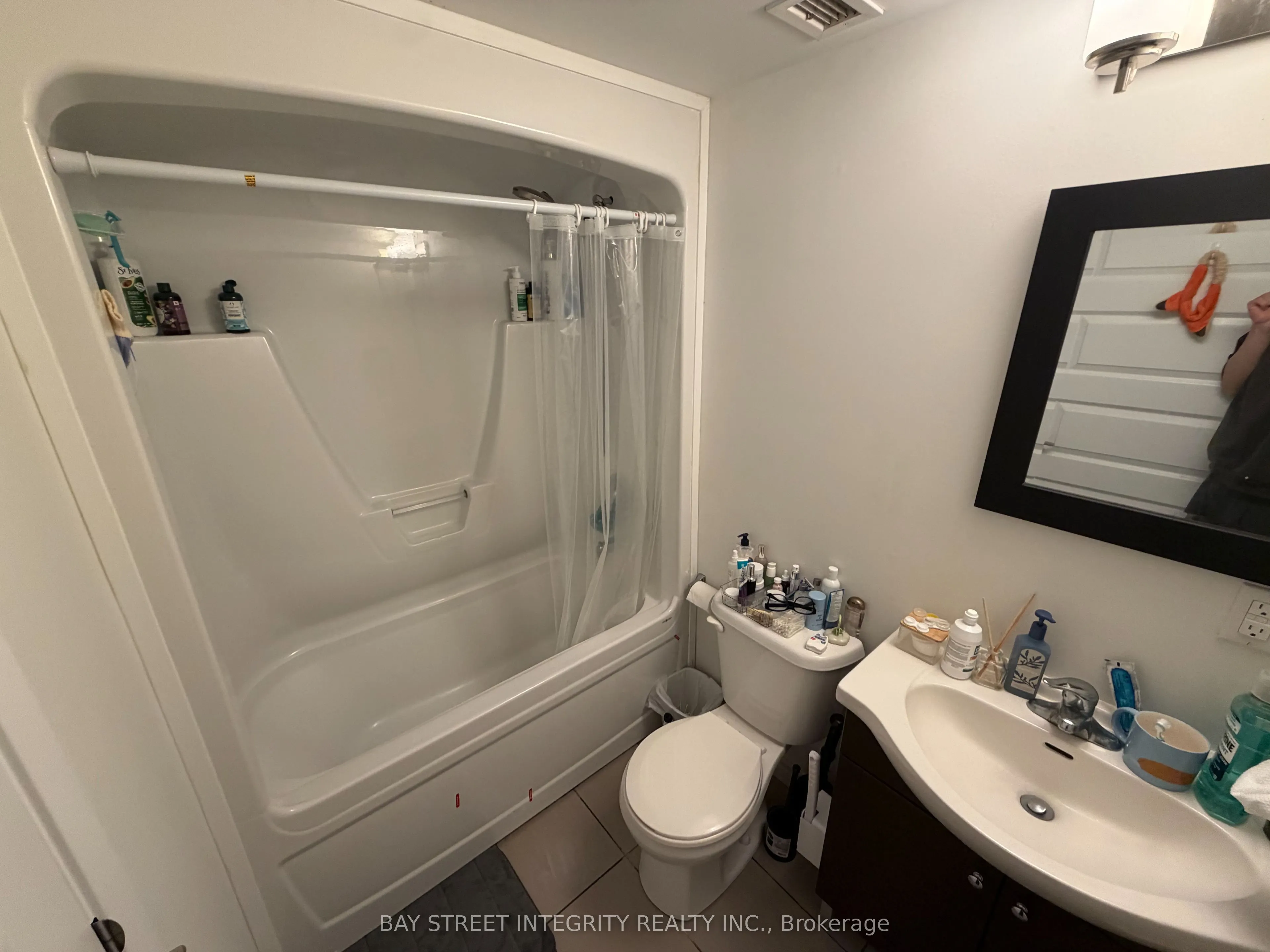 158 King Street #902