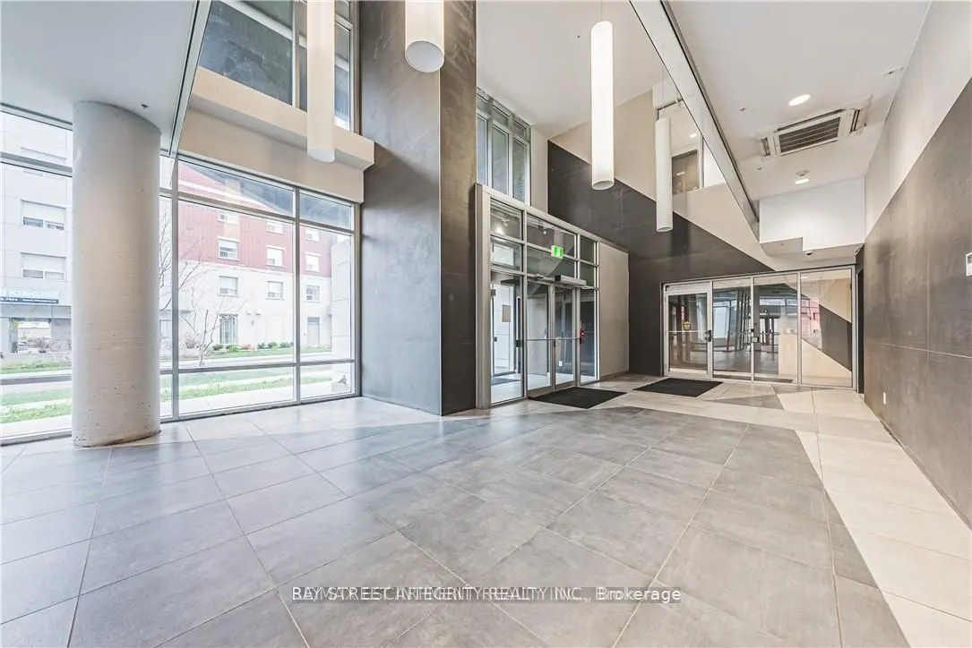 158 King Street #902