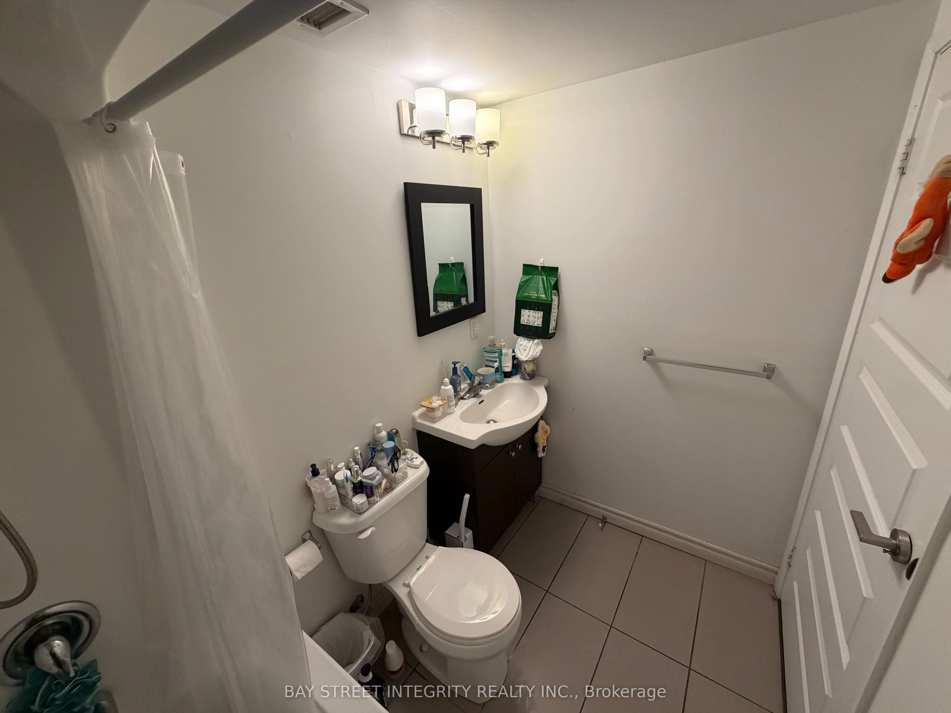 158 King Street #902