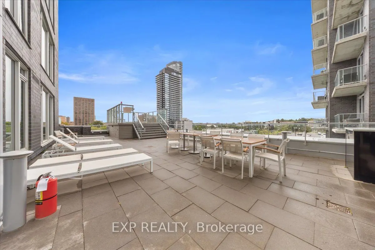 111 Champagne Avenue S #406