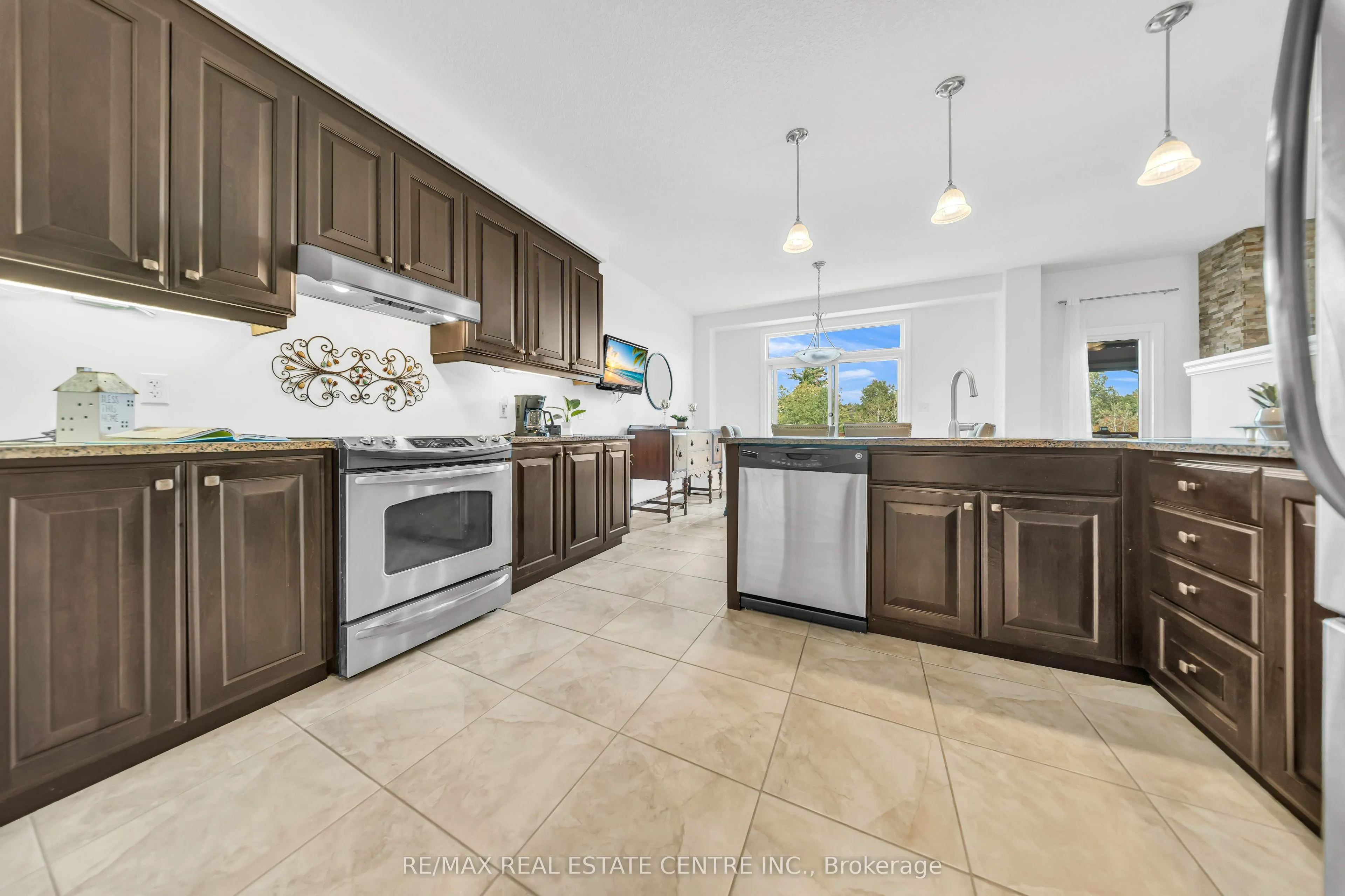 365 WOODBINE Avenue