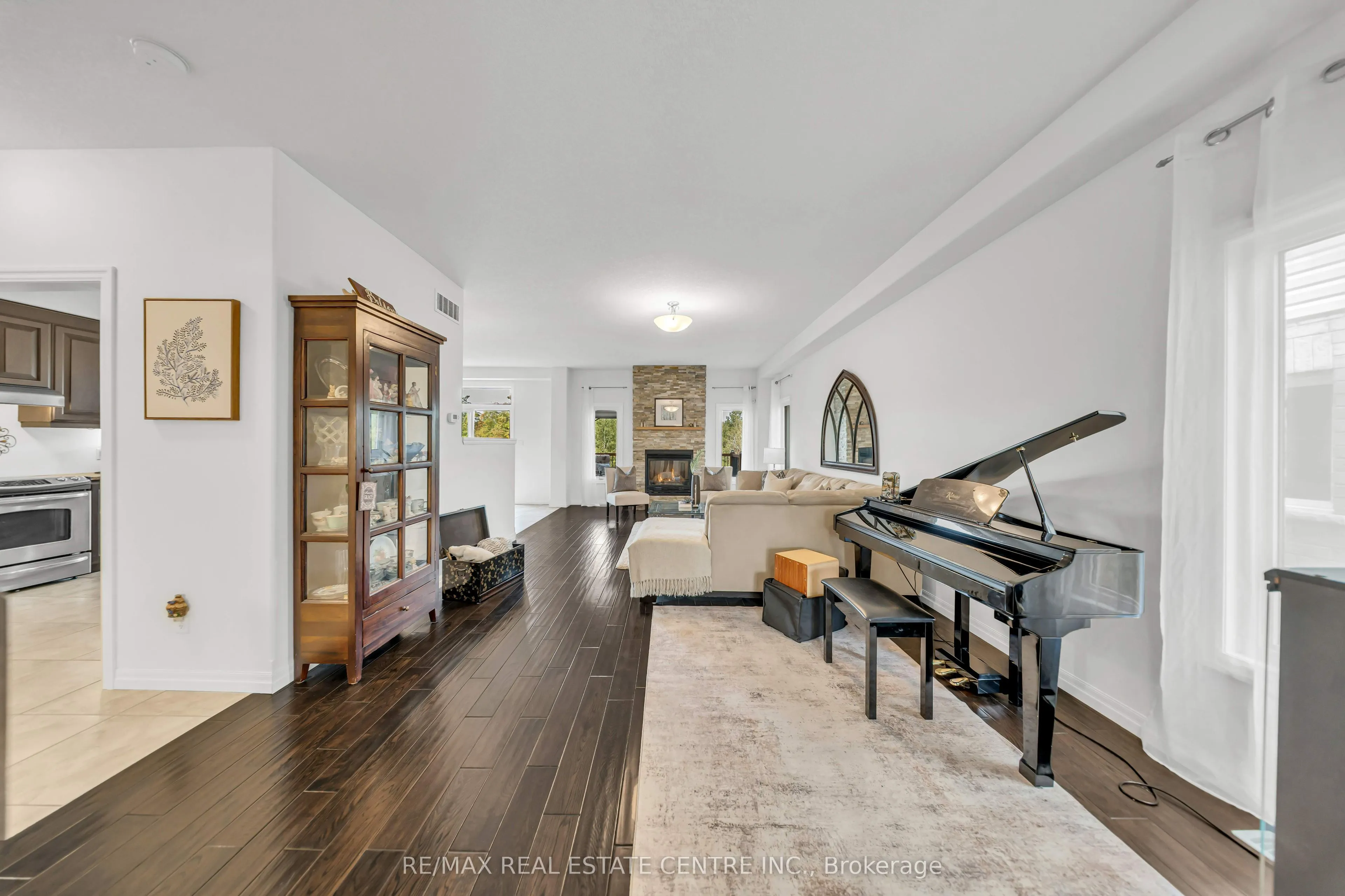 365 WOODBINE Avenue