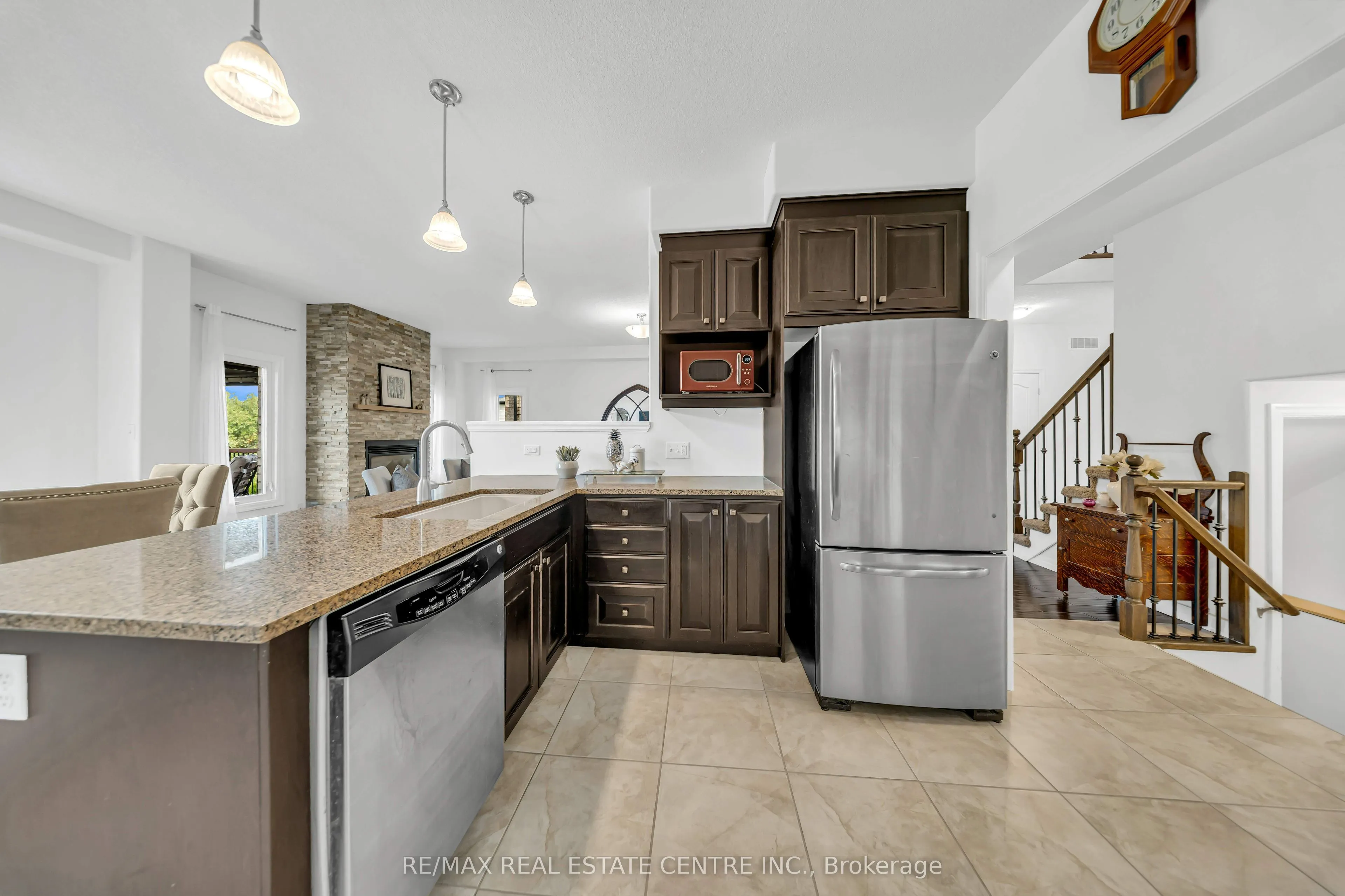 365 WOODBINE Avenue