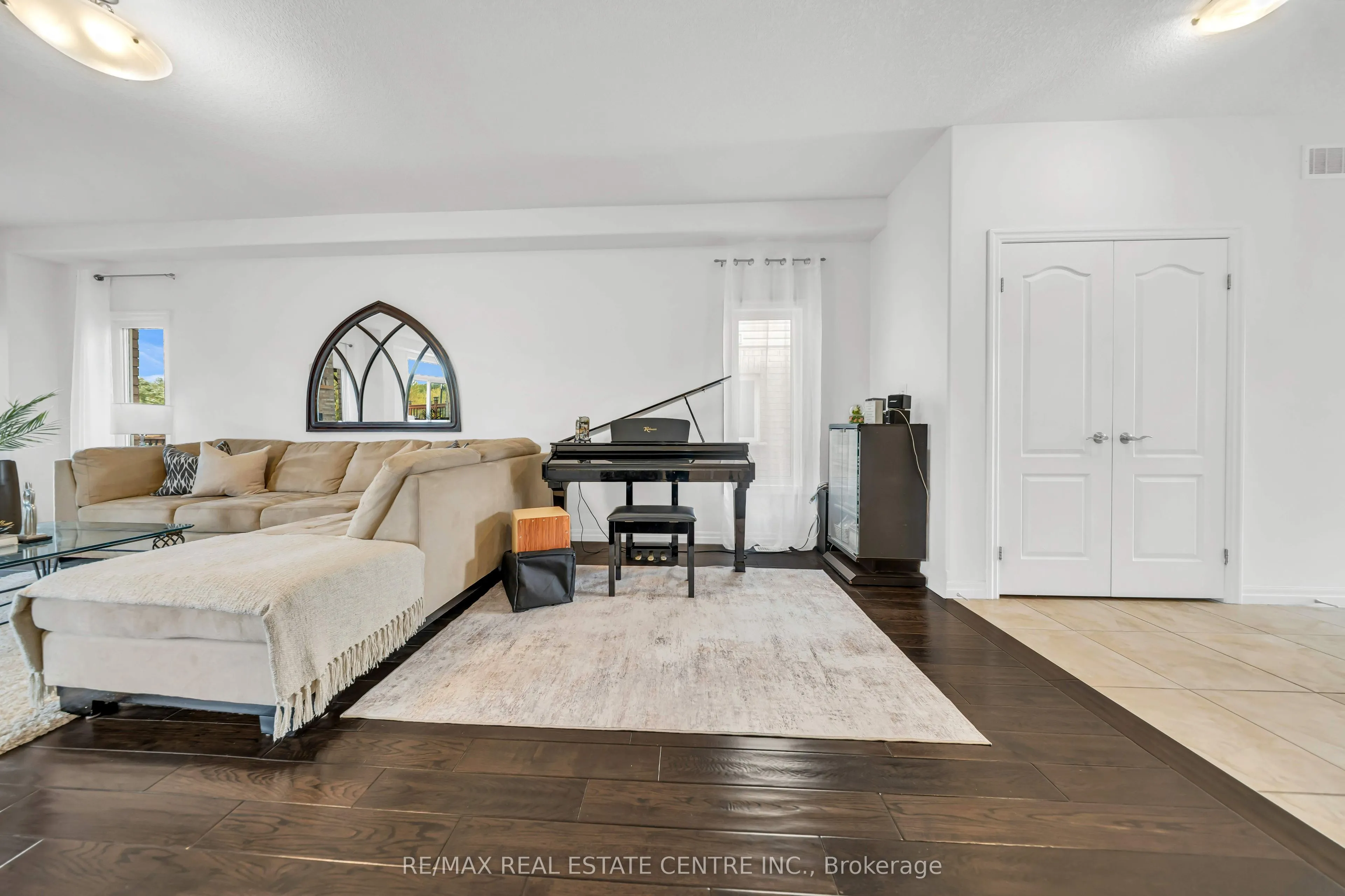 365 WOODBINE Avenue