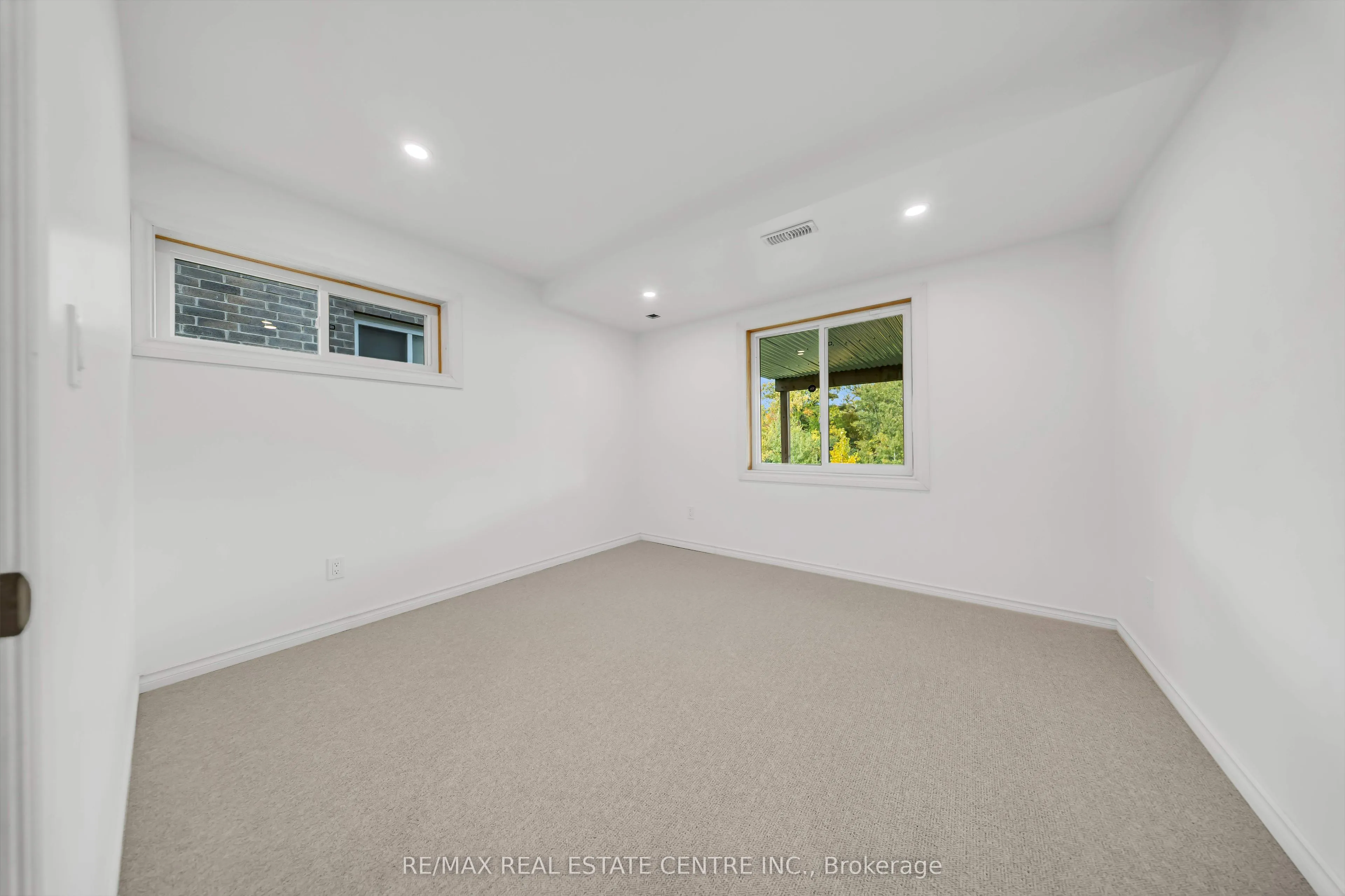 365 WOODBINE Avenue