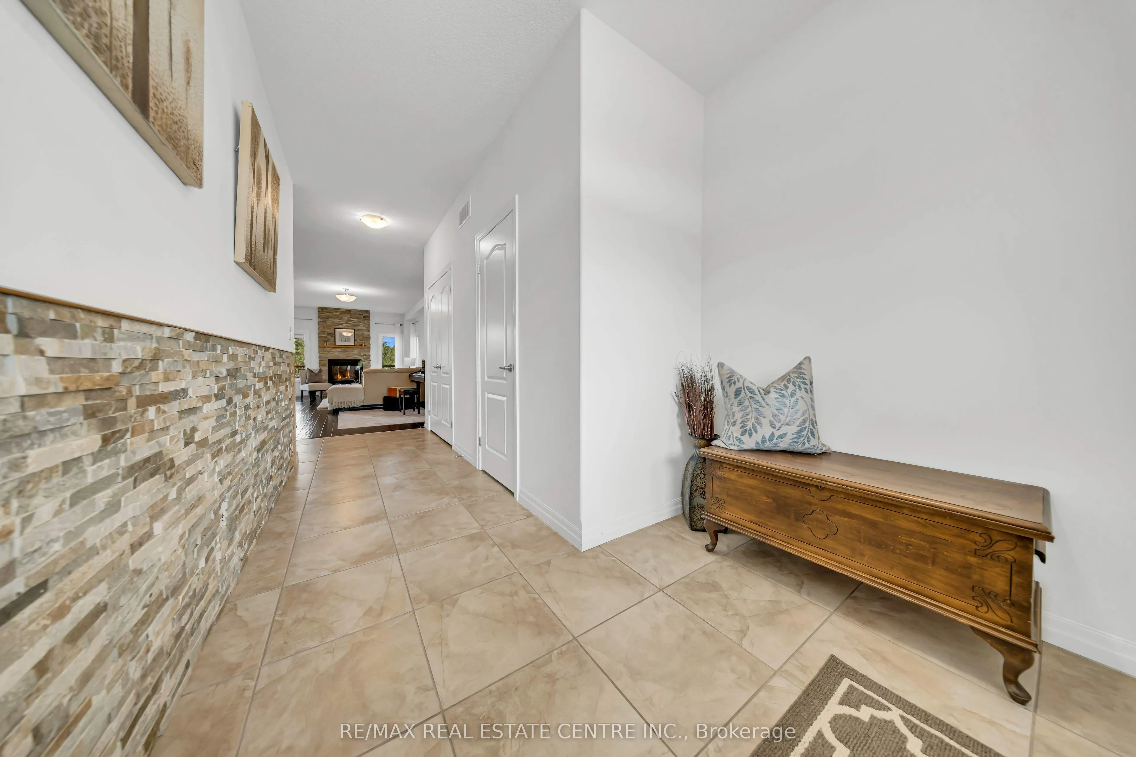 365 WOODBINE Avenue