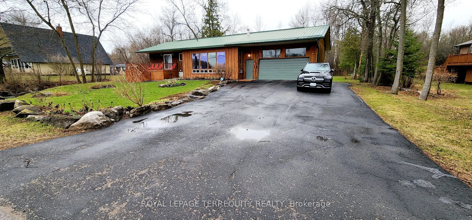 117 Front Street W