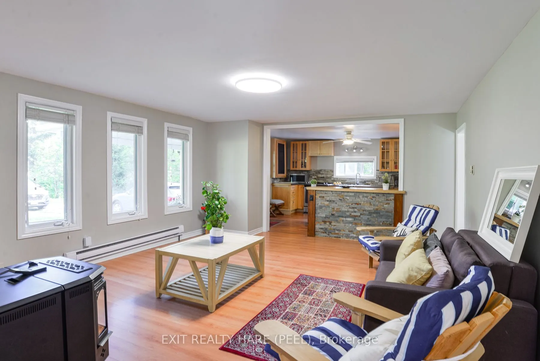 1082 Lambert Road