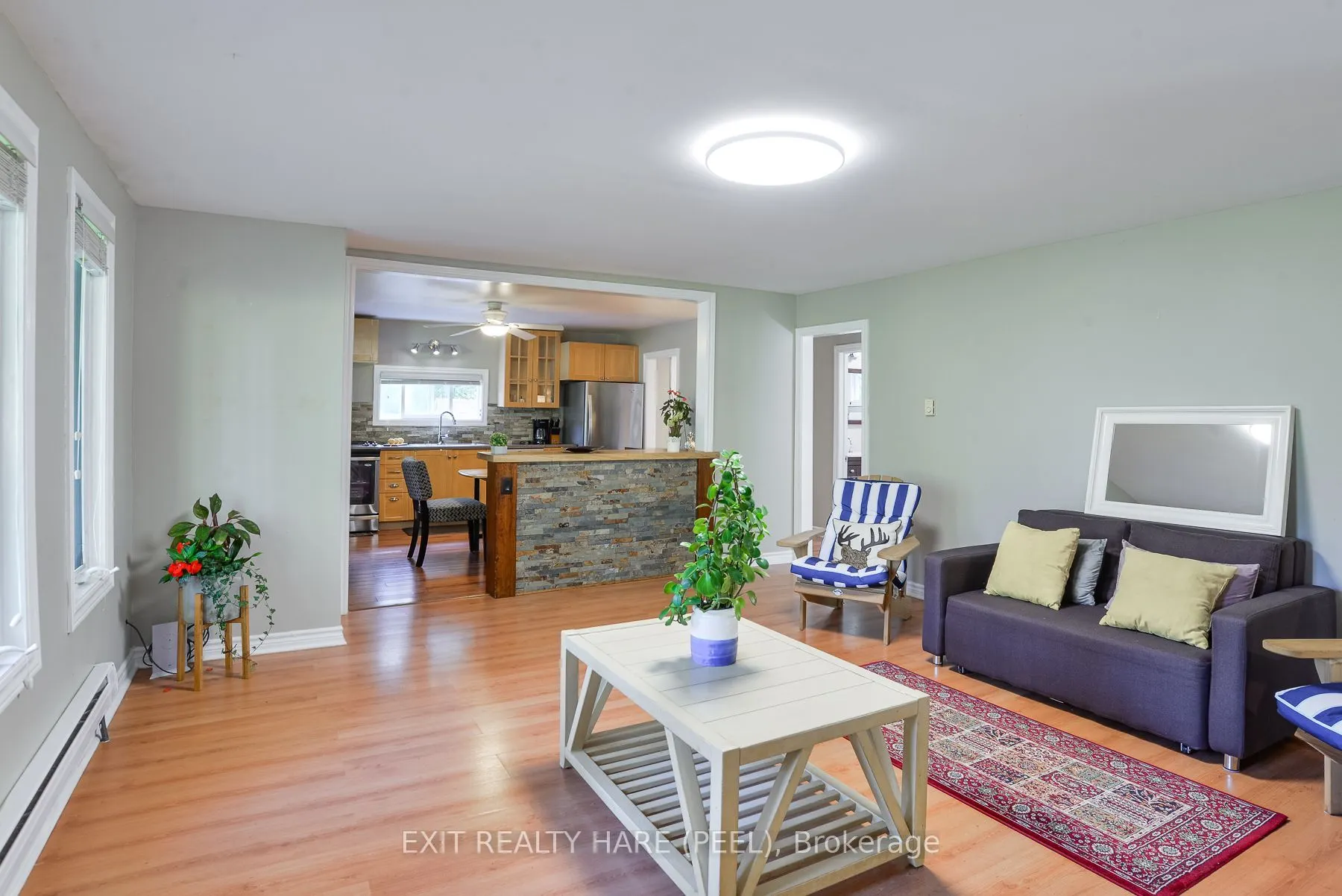 1082 Lambert Road