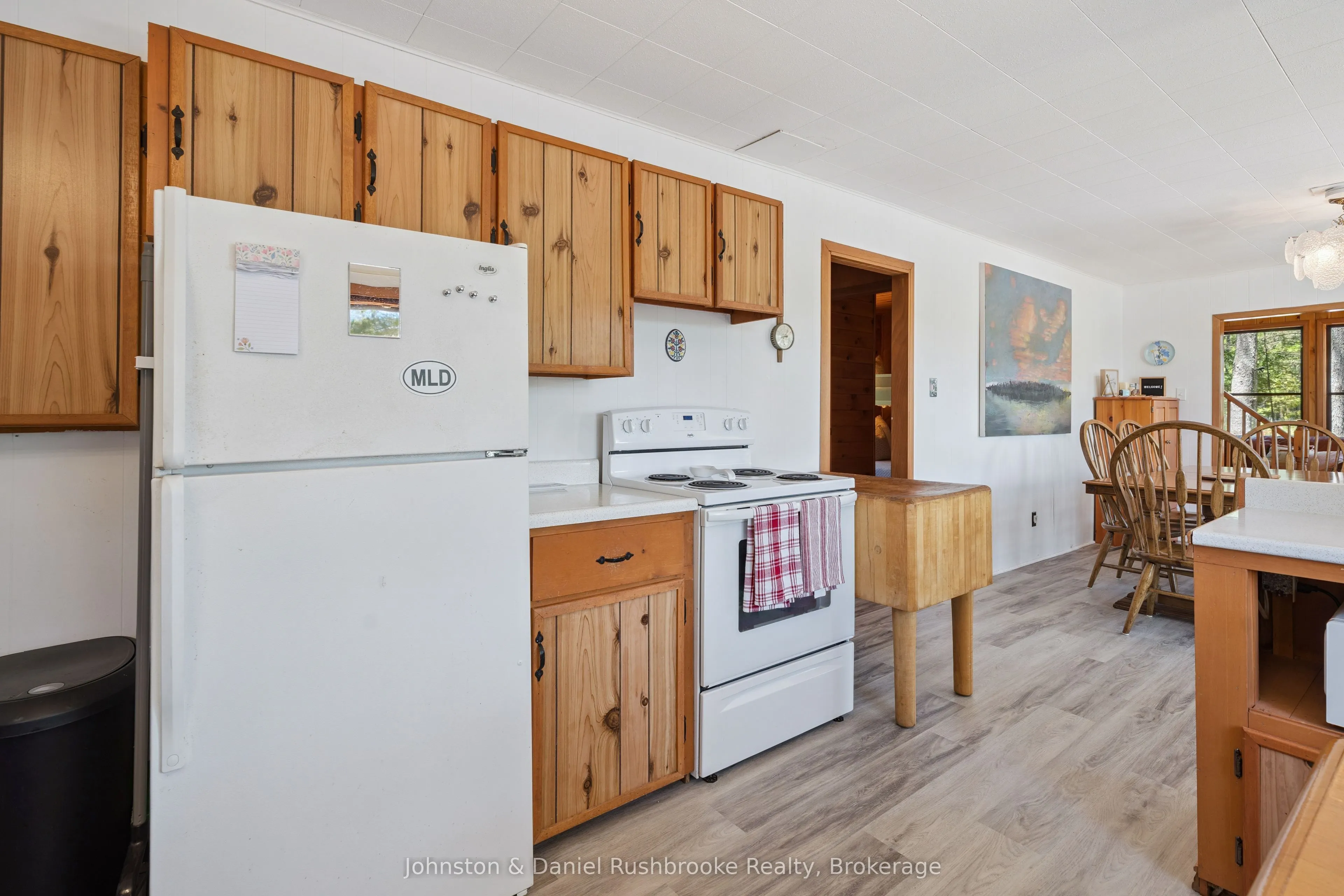 1277 & 1279 Woodland Drive