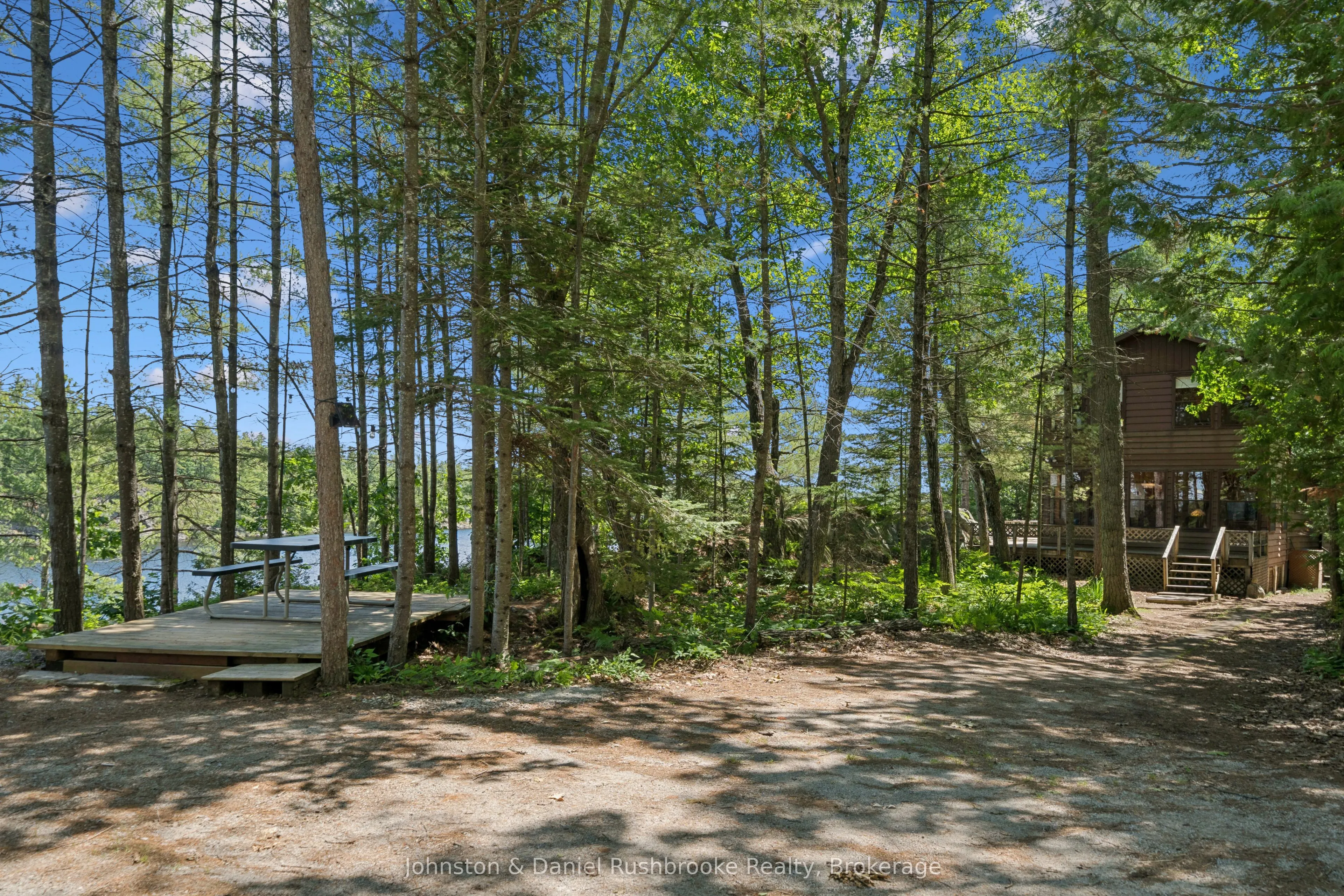 1277 & 1279 Woodland Drive