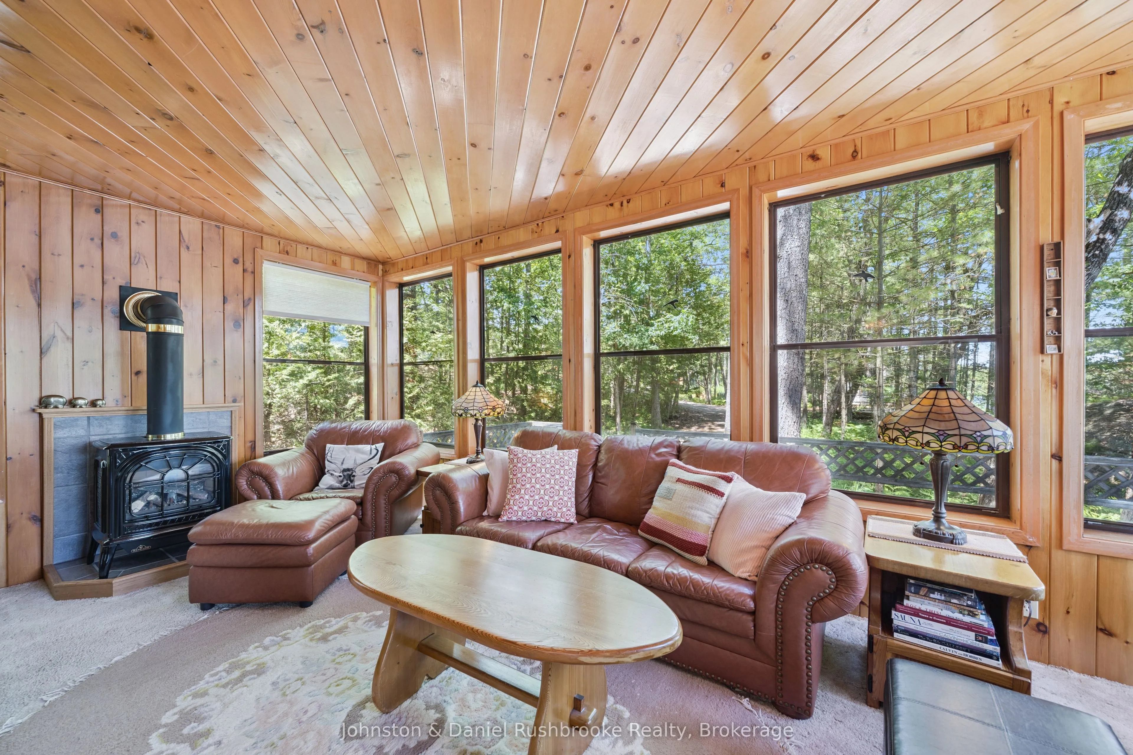 1277 & 1279 Woodland Drive