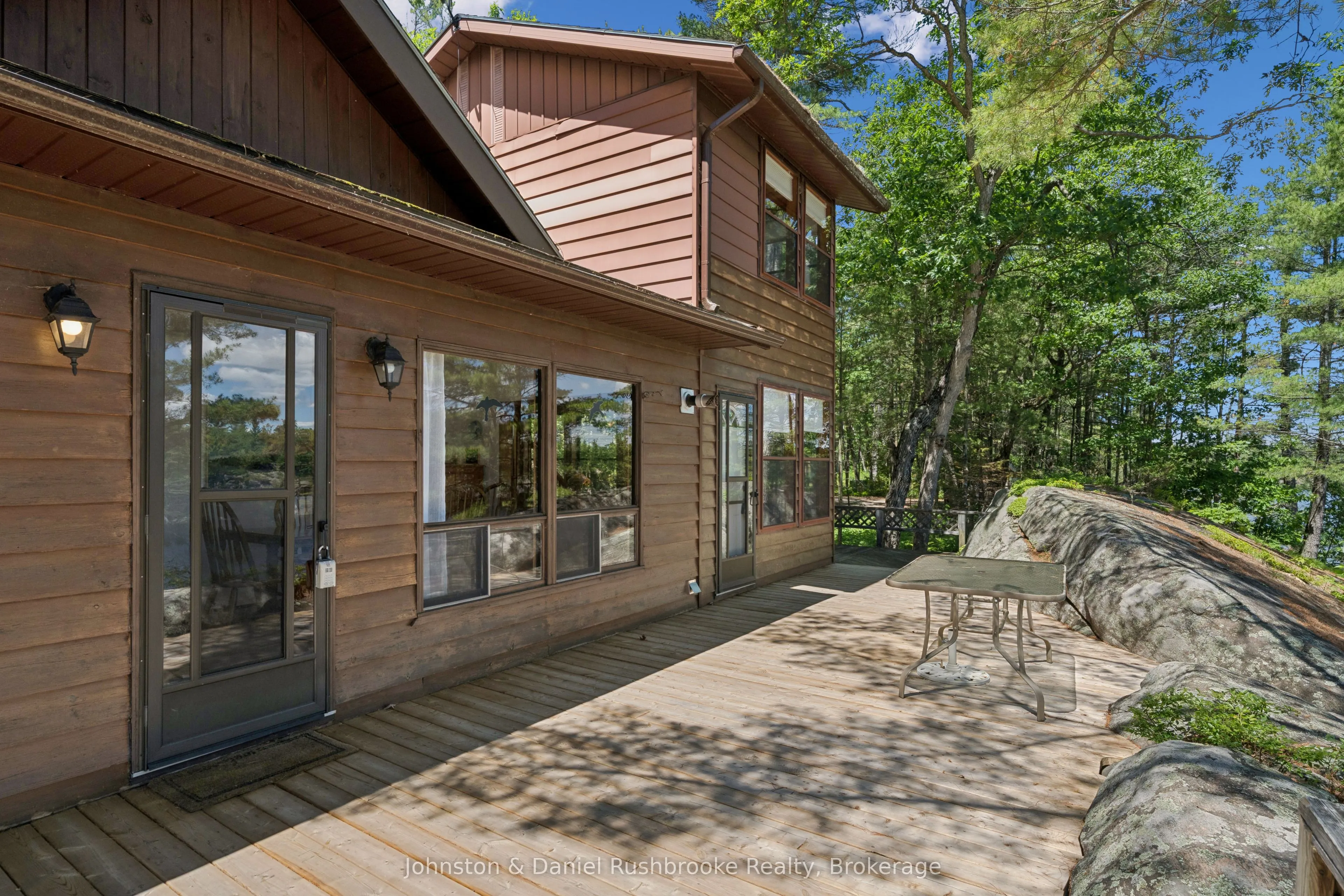 1277 & 1279 Woodland Drive