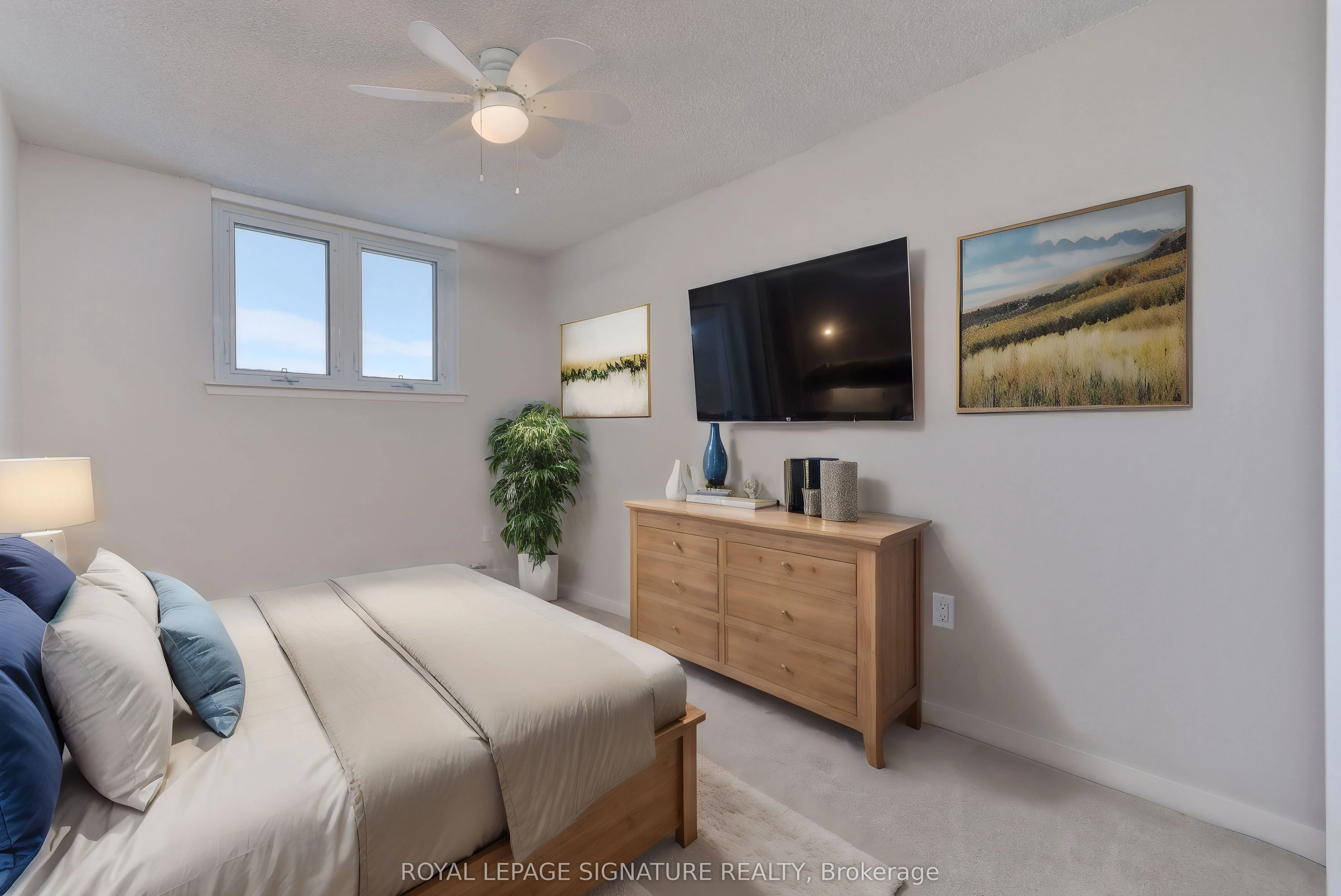 19 Woodlawn Road E #607