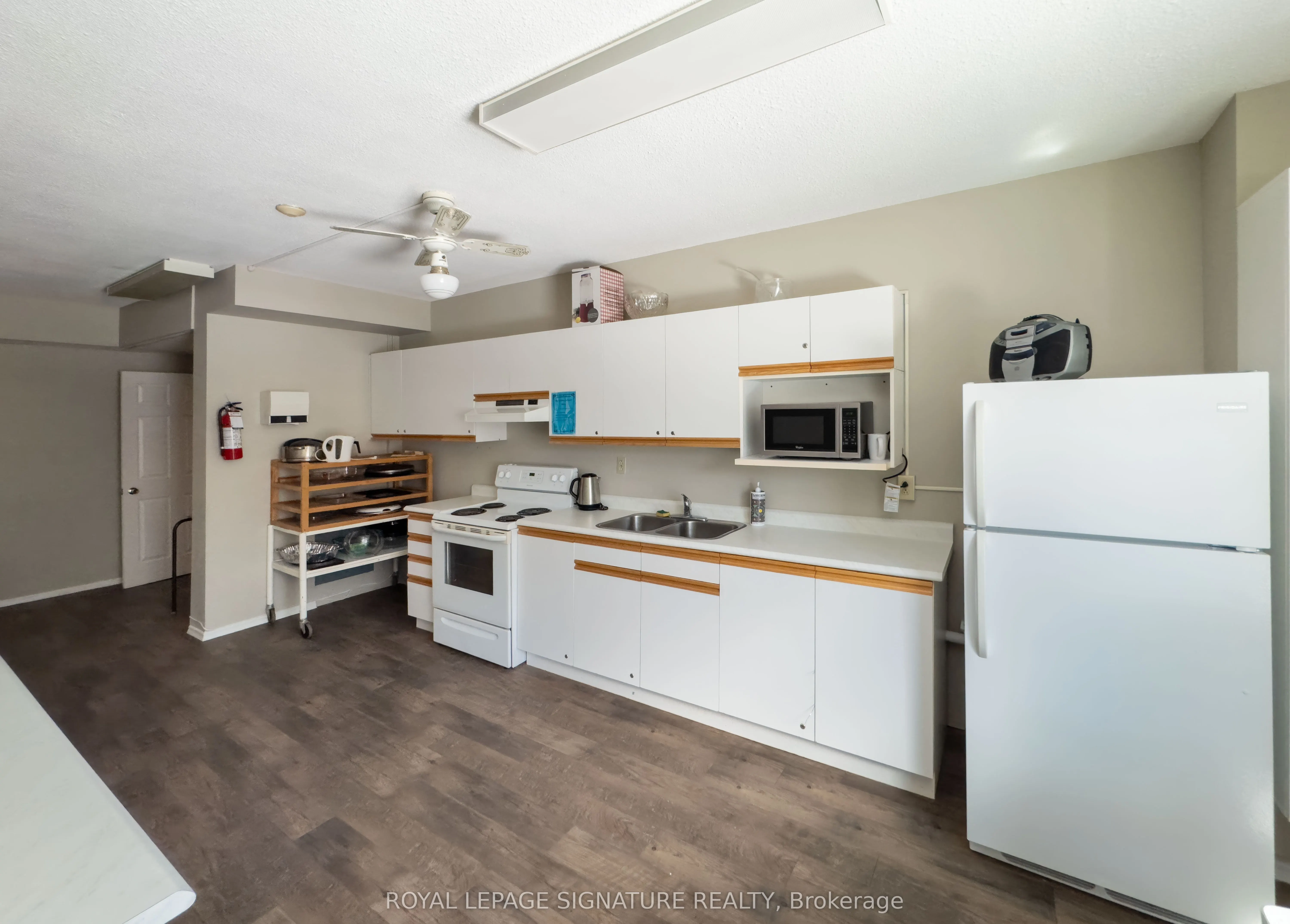 19 Woodlawn Road E #607