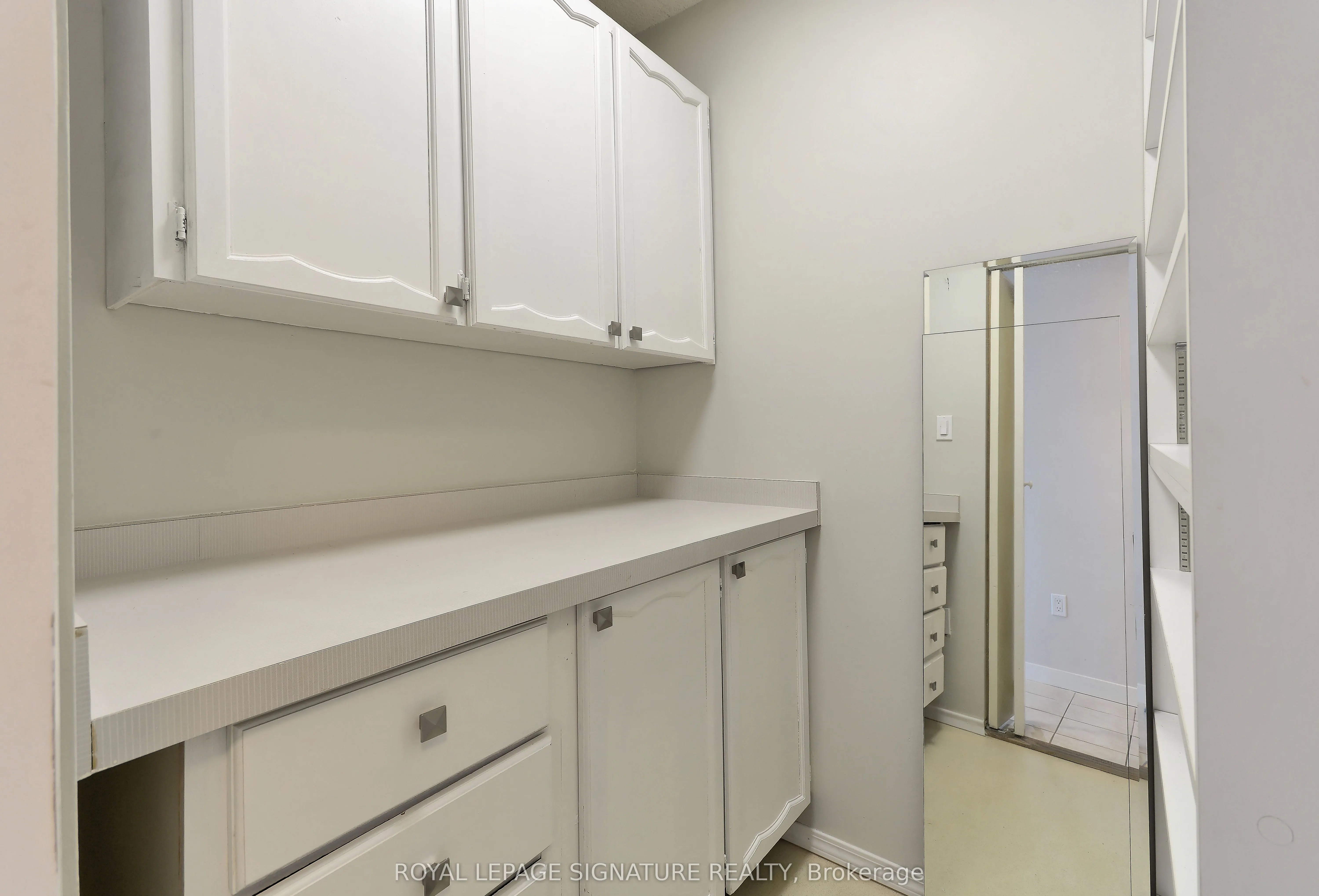 19 Woodlawn Road E #607
