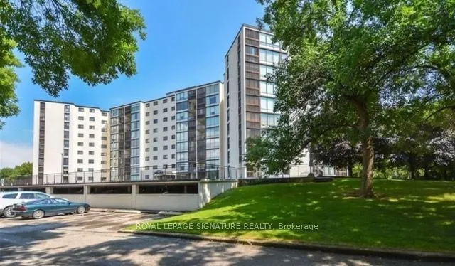 19 Woodlawn Road E #607