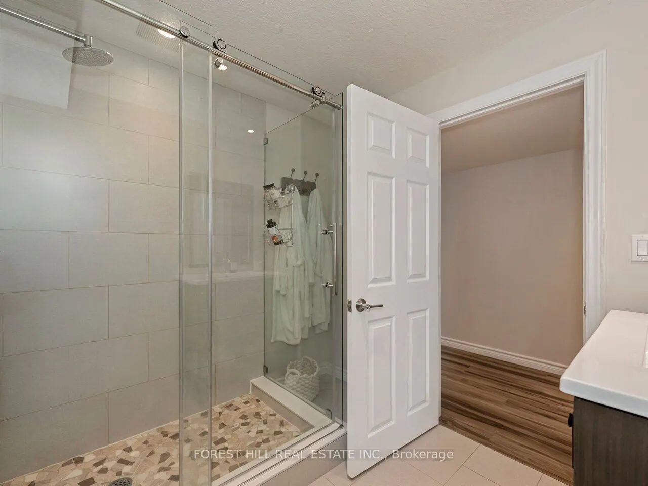 112 McArthur Crescent