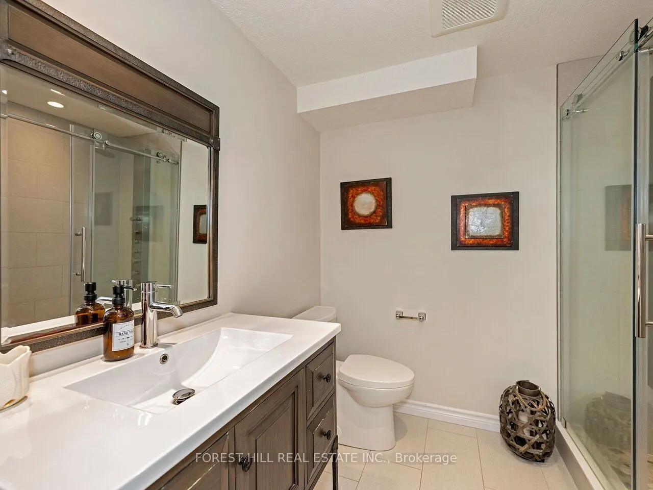 112 McArthur Crescent