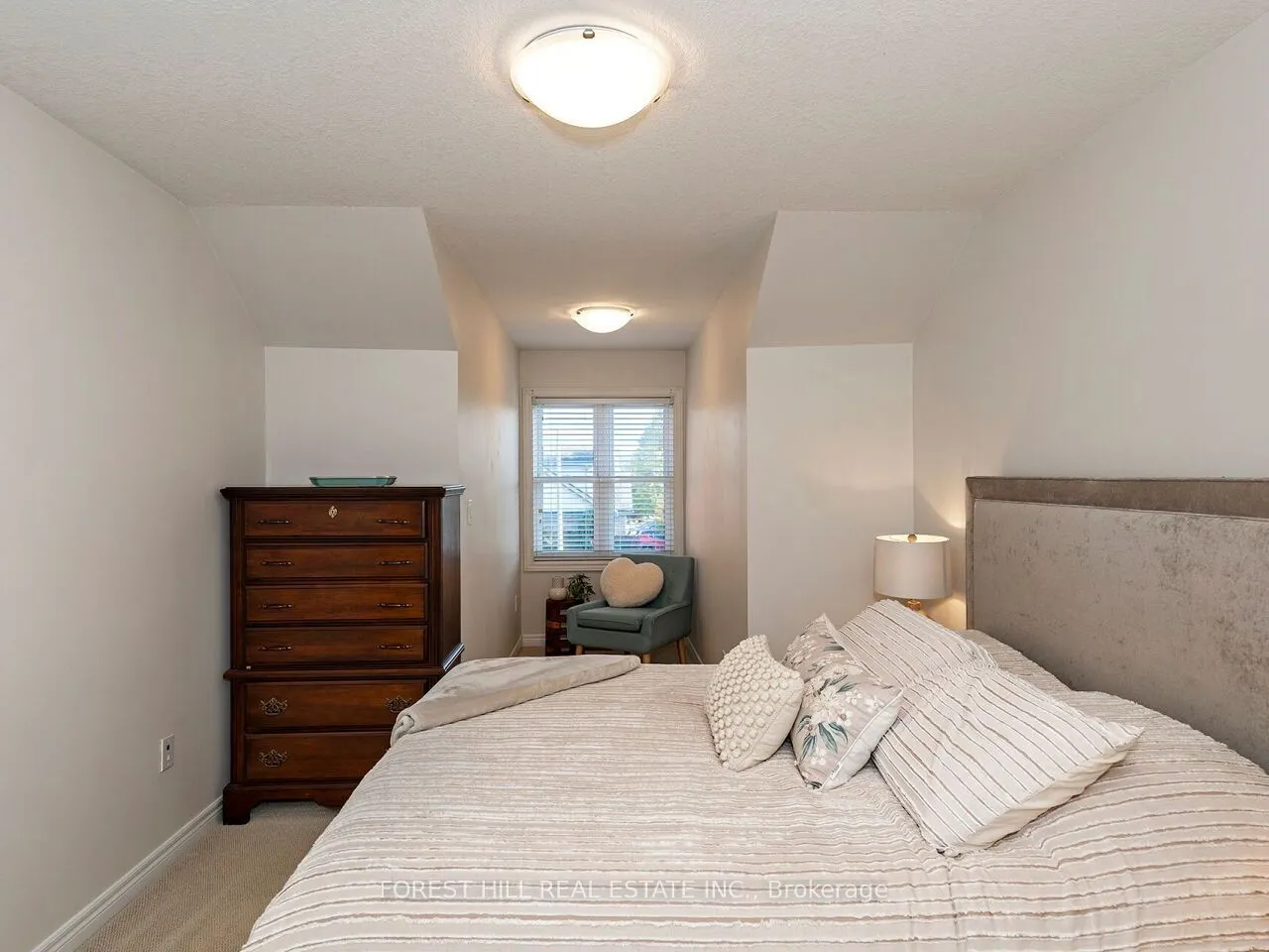 112 McArthur Crescent