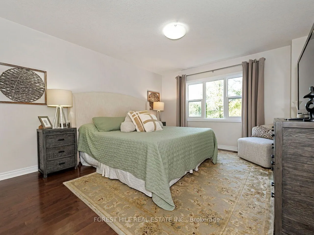 112 McArthur Crescent