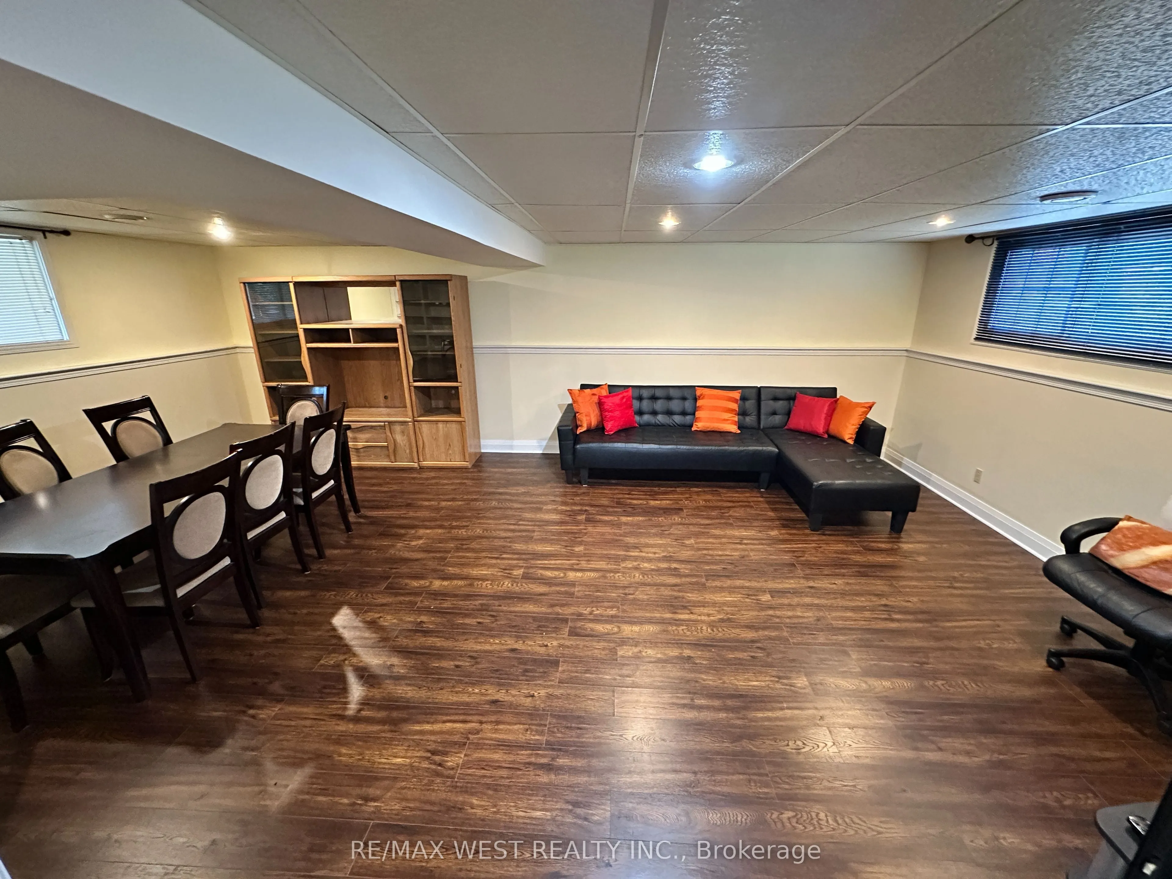 53 Bloomfield Avenue