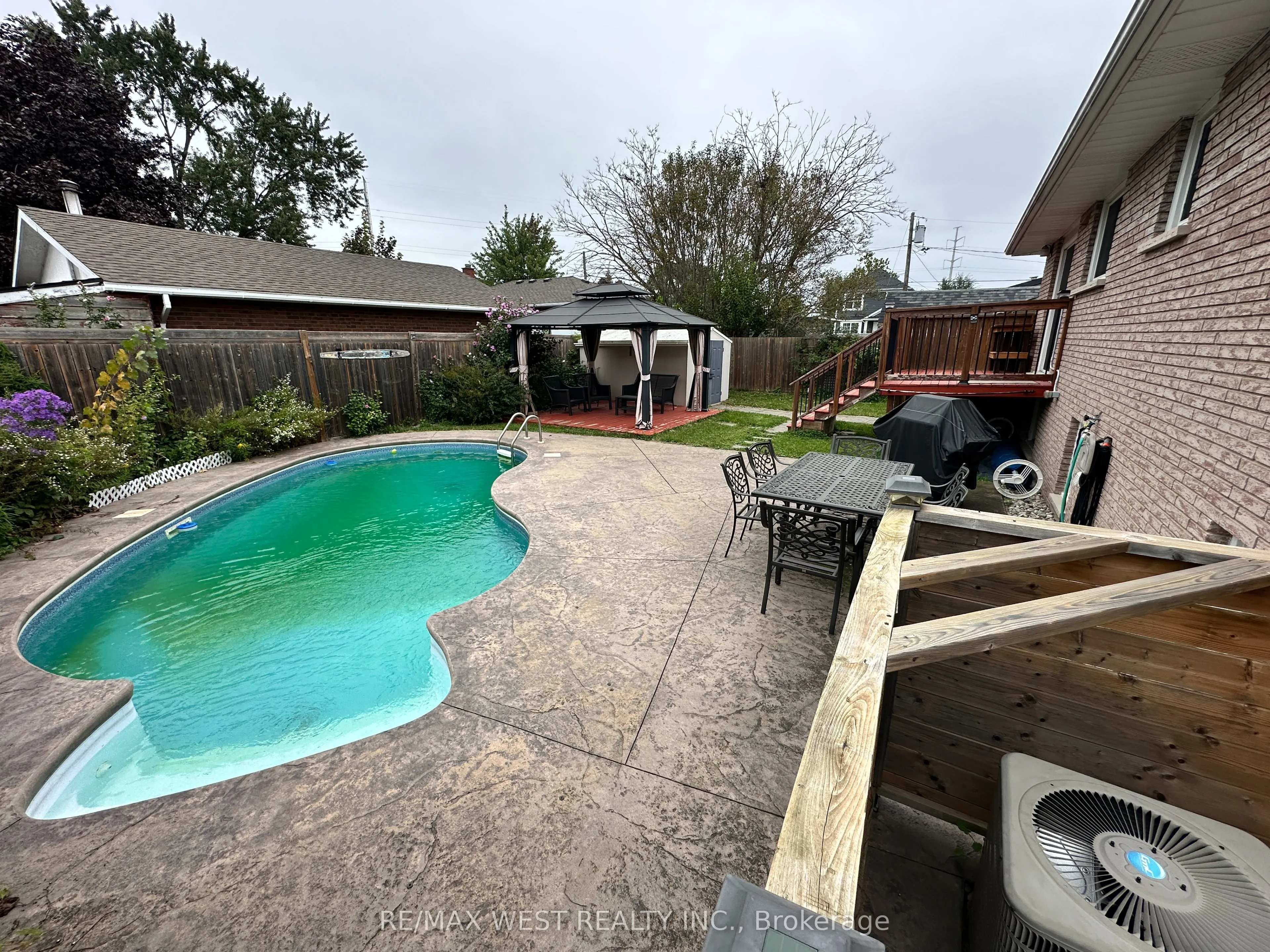53 Bloomfield Avenue