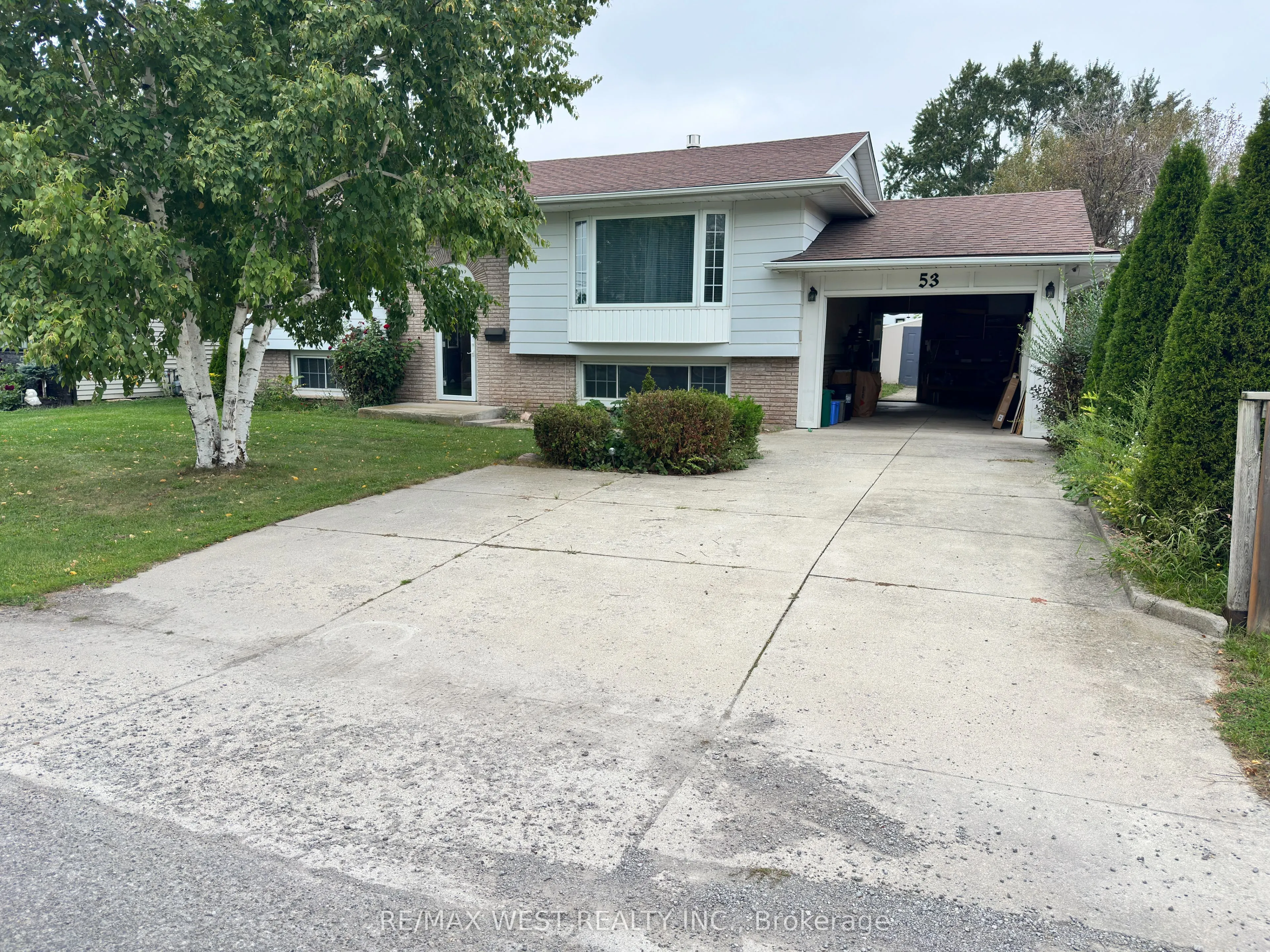 53 Bloomfield Avenue