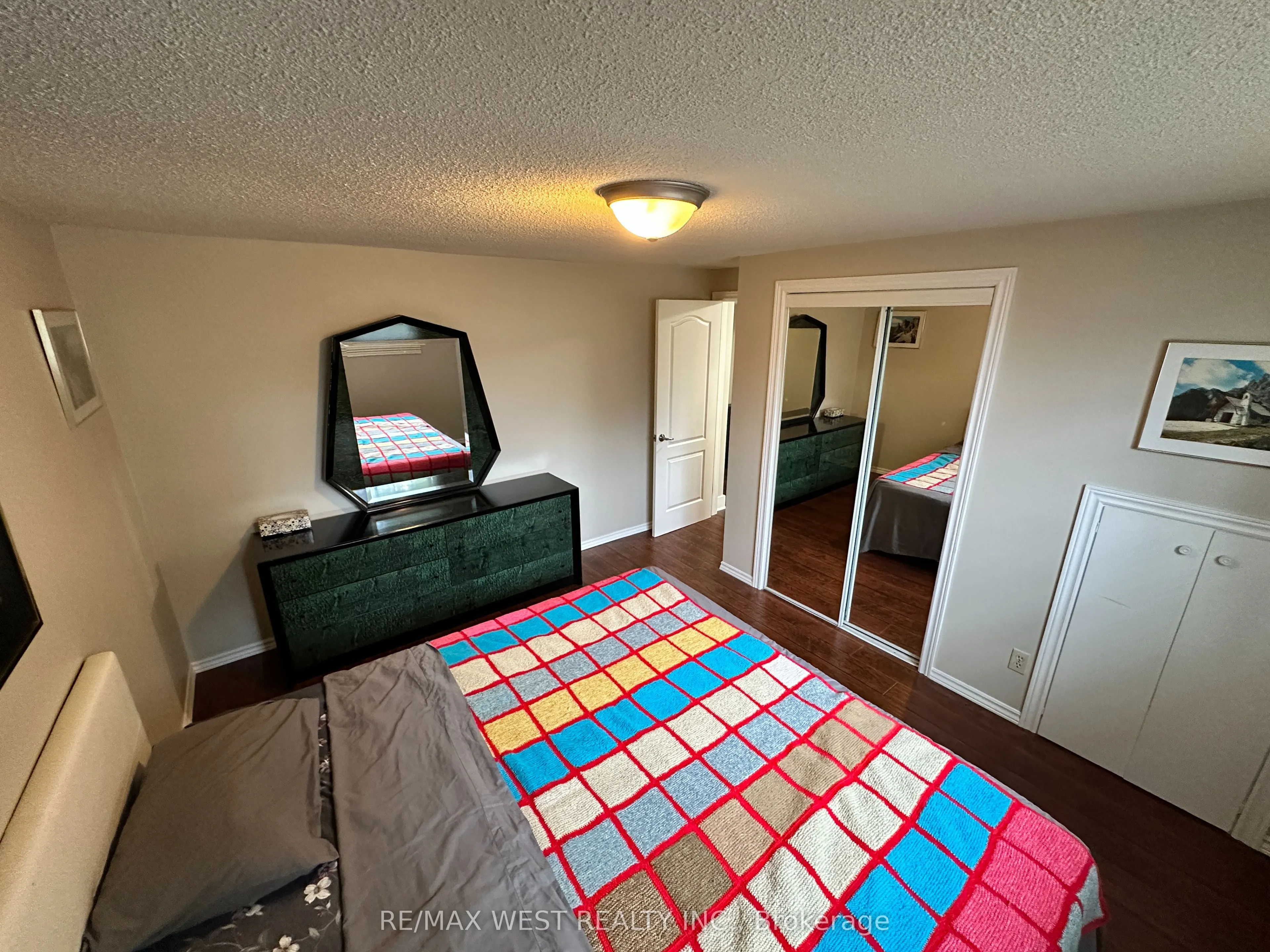 53 Bloomfield Avenue