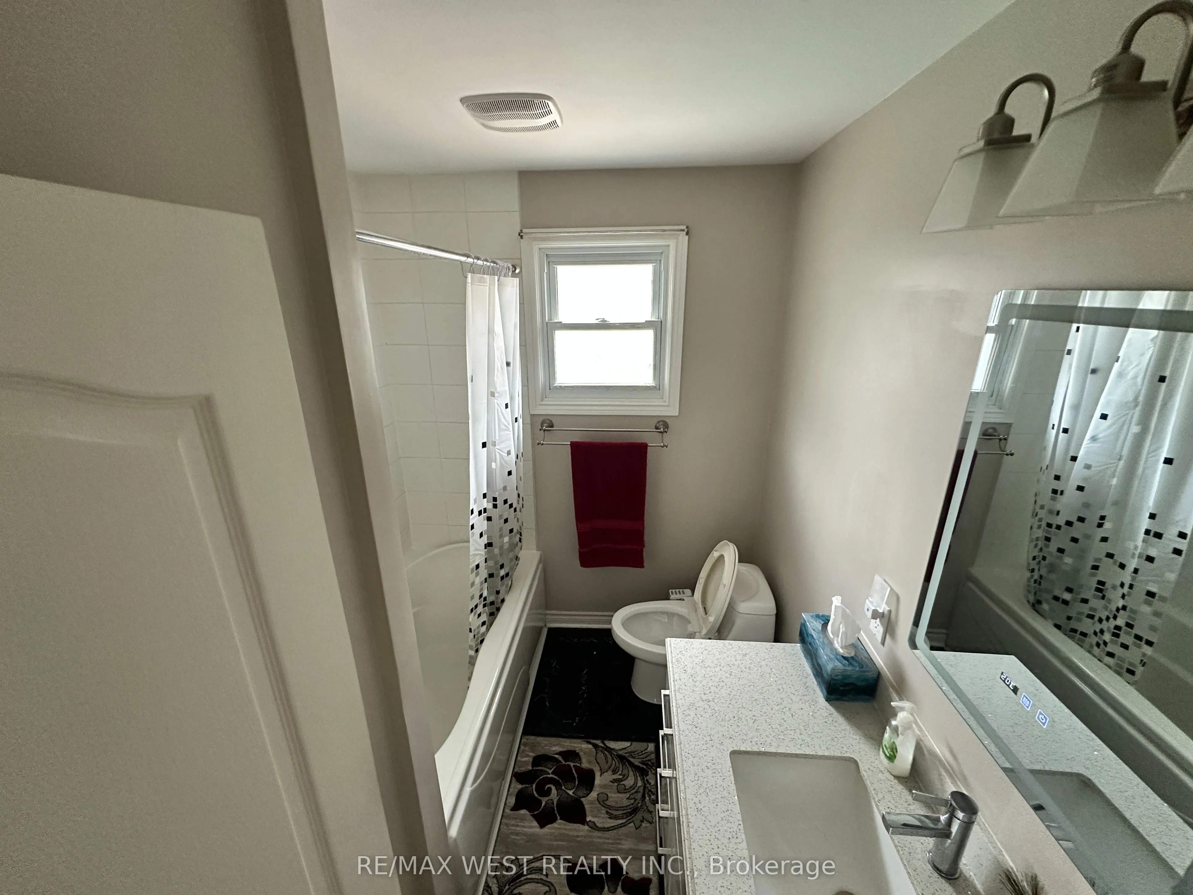 53 Bloomfield Avenue