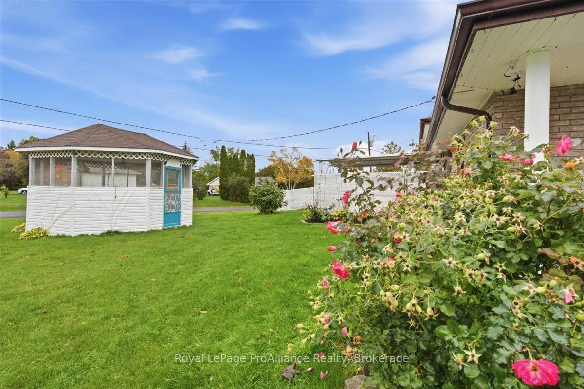 106 Burns Avenue