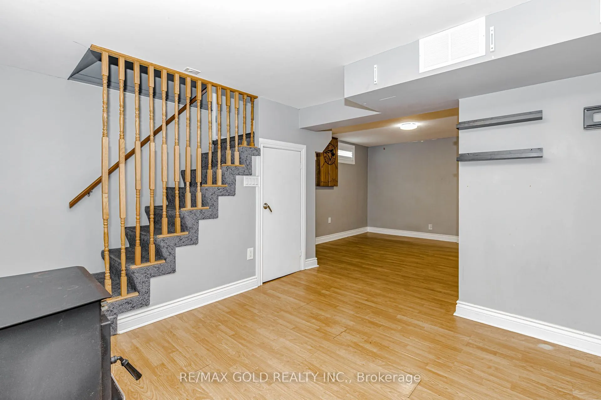 49 Kenneth Avenue