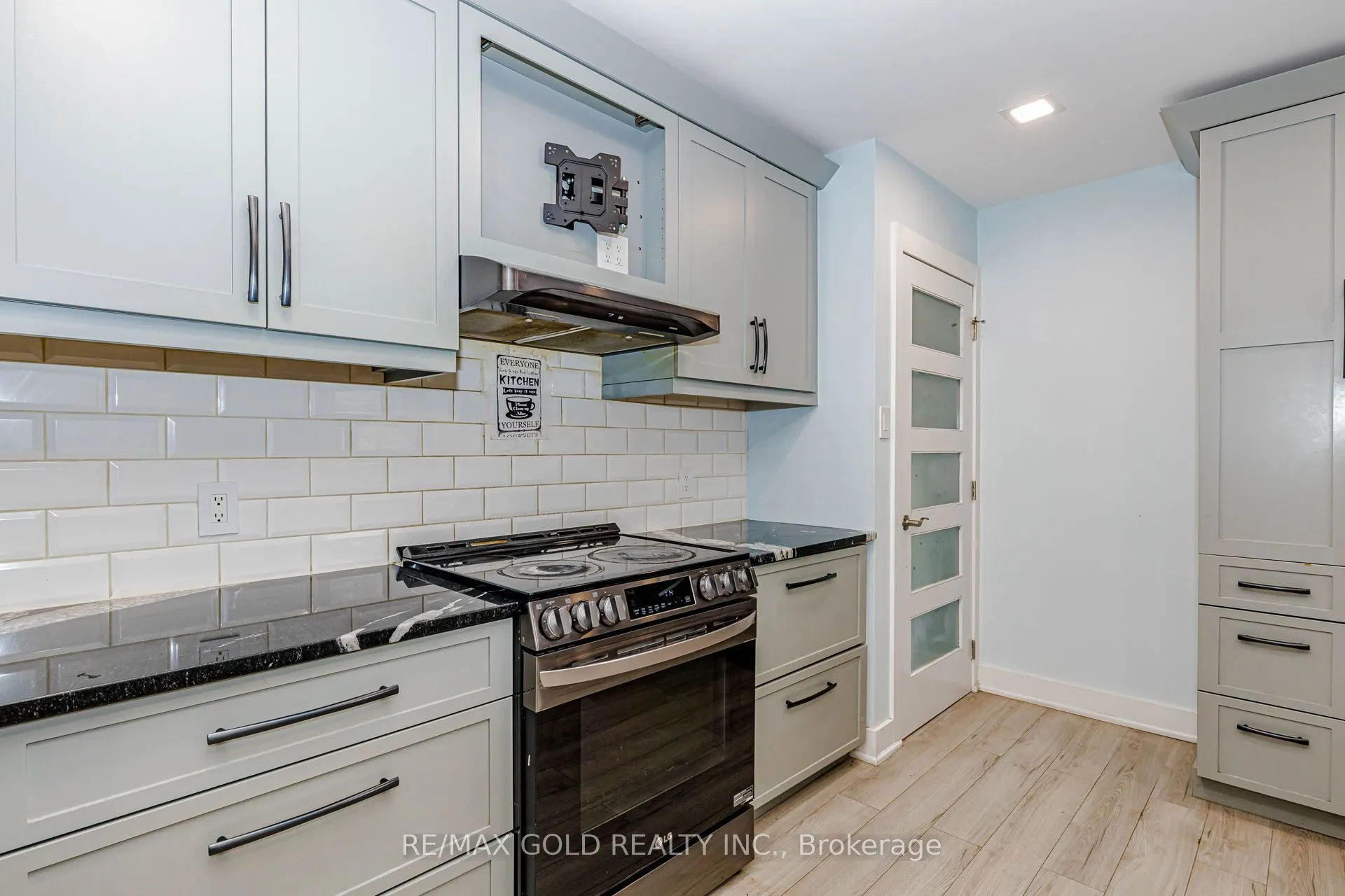 49 Kenneth Avenue