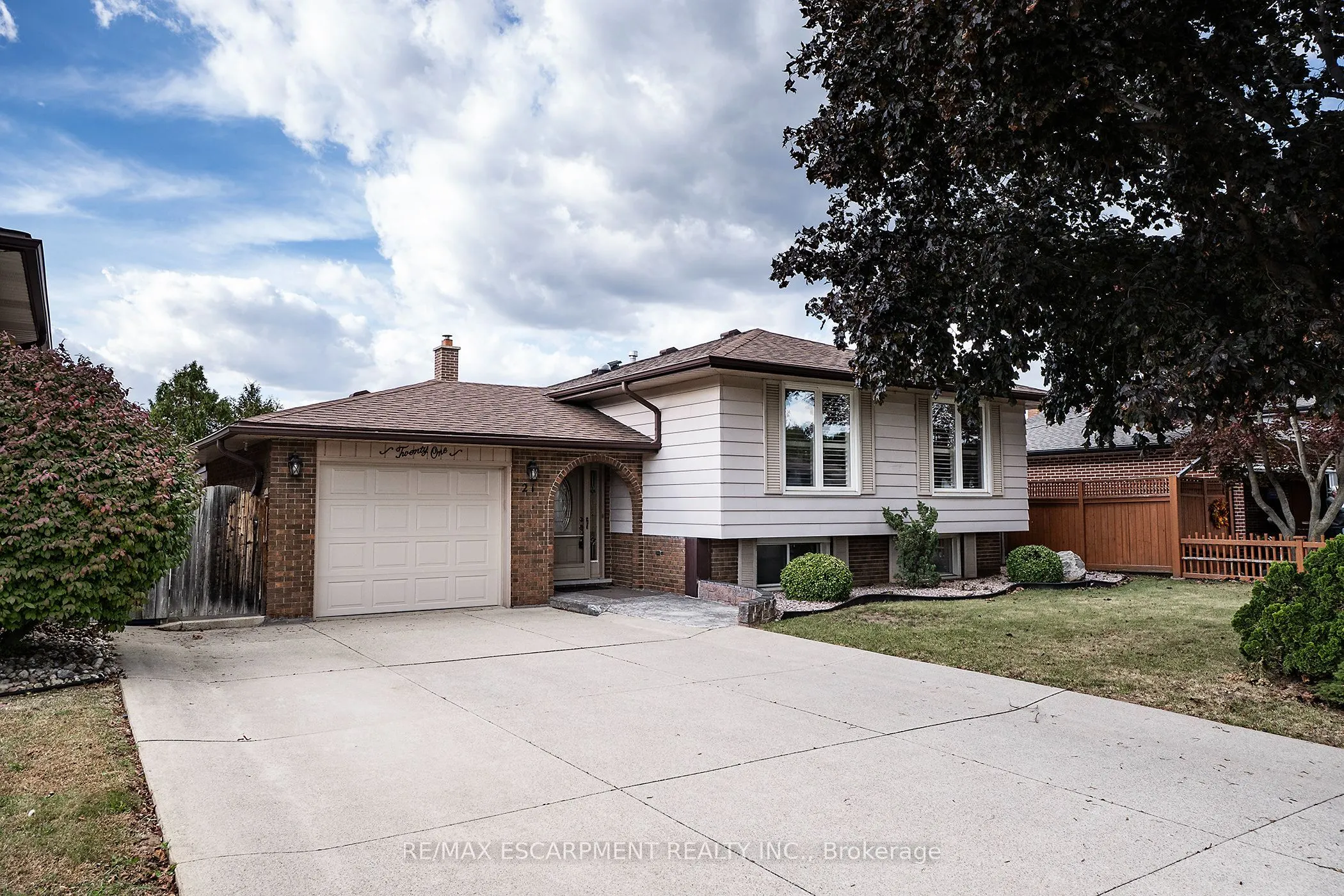 21 Green Forest Drive