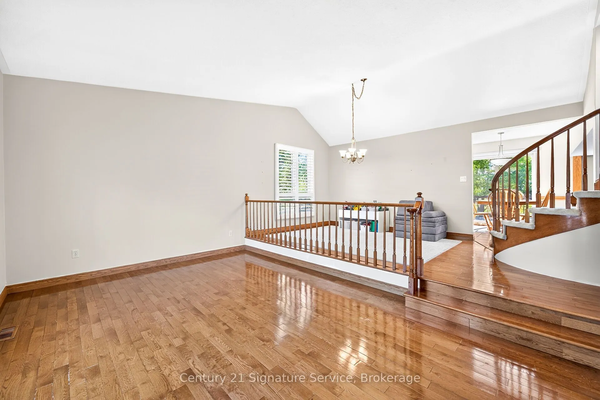 11 Fuller Crescent