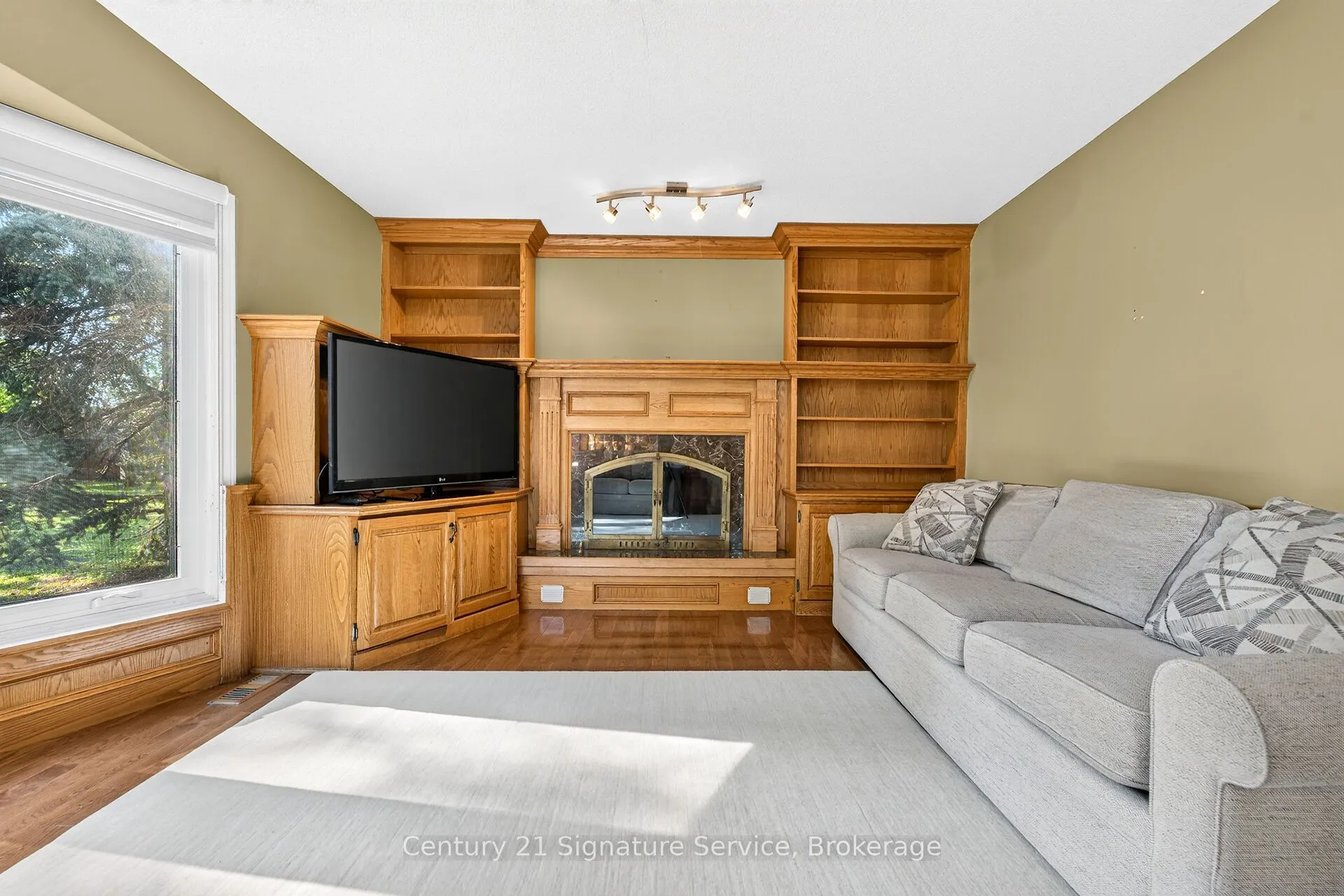 11 Fuller Crescent