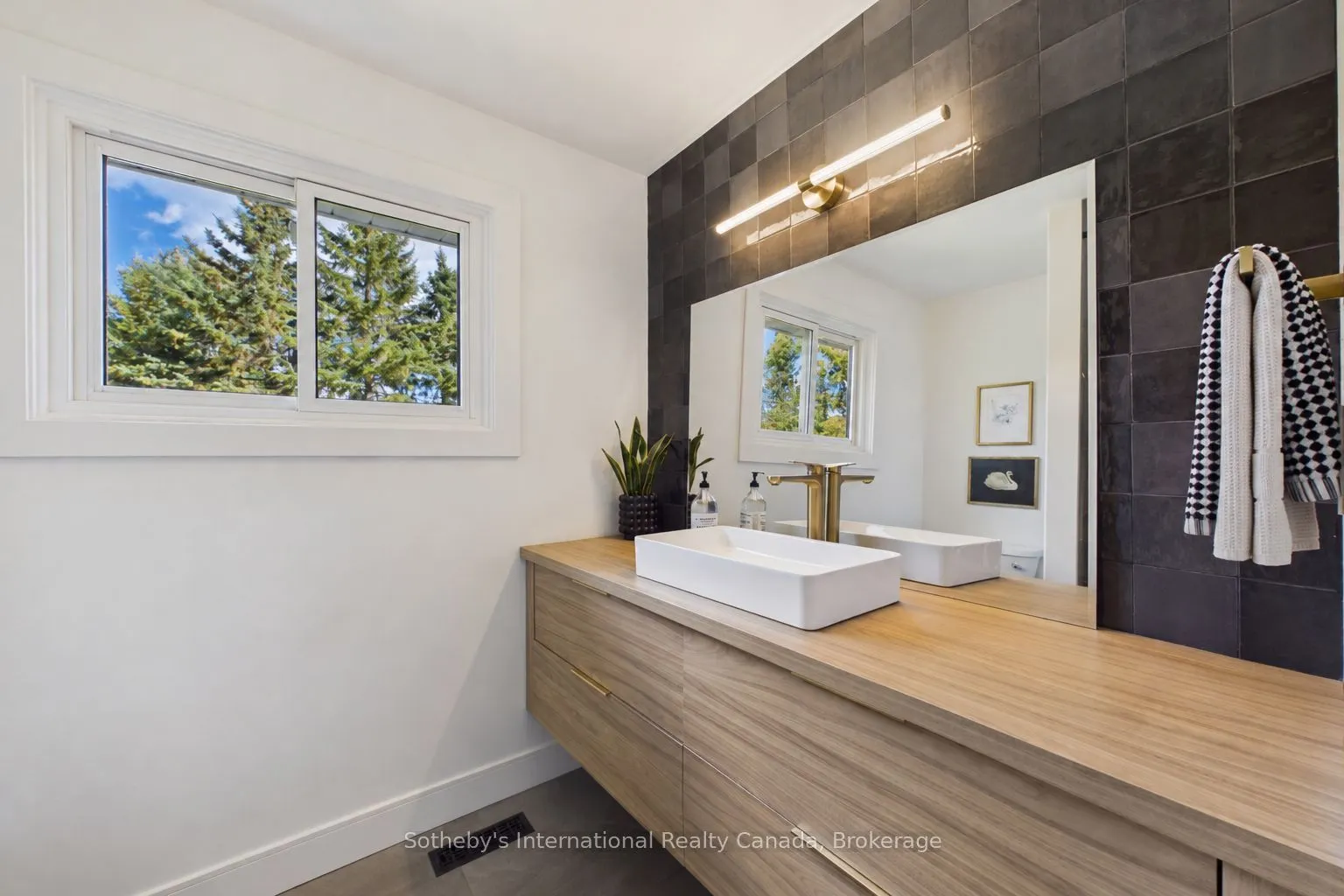 1229 Miriam Drive