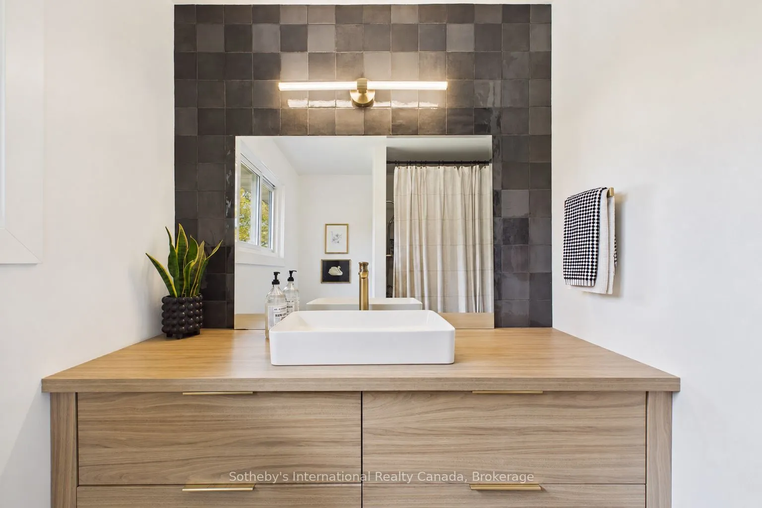 1229 Miriam Drive