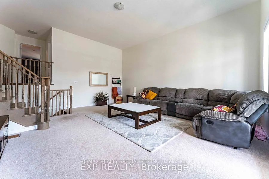 8 Sara Drive