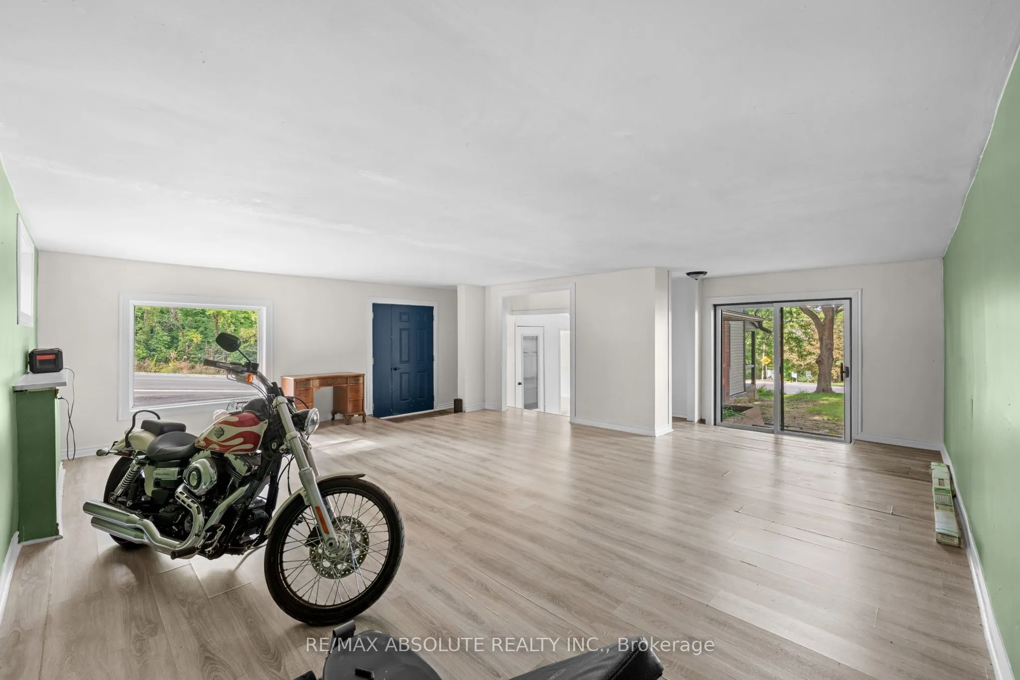 903 River Road