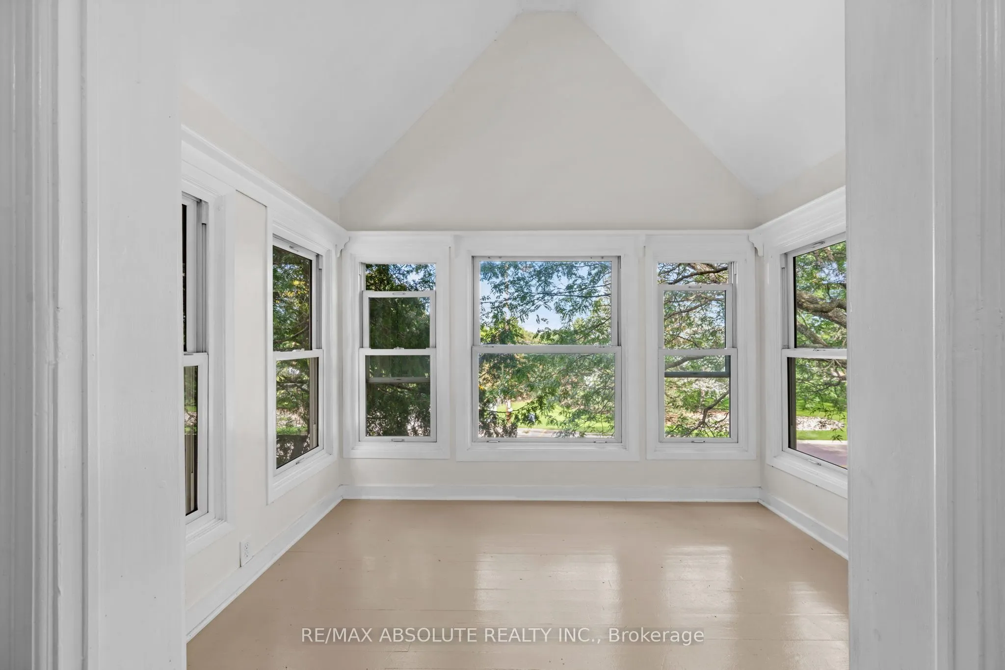 903 River Road