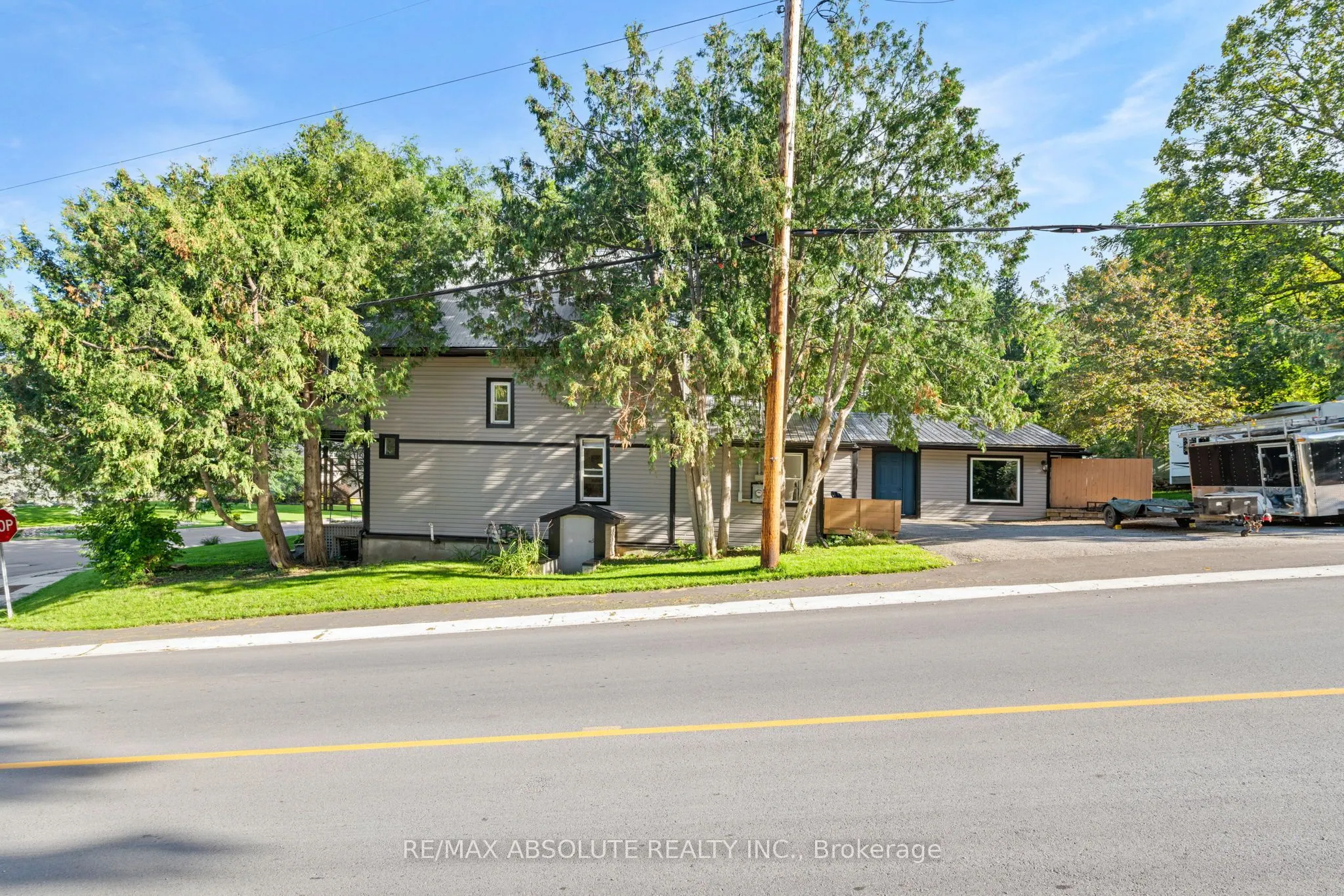 903 River Road