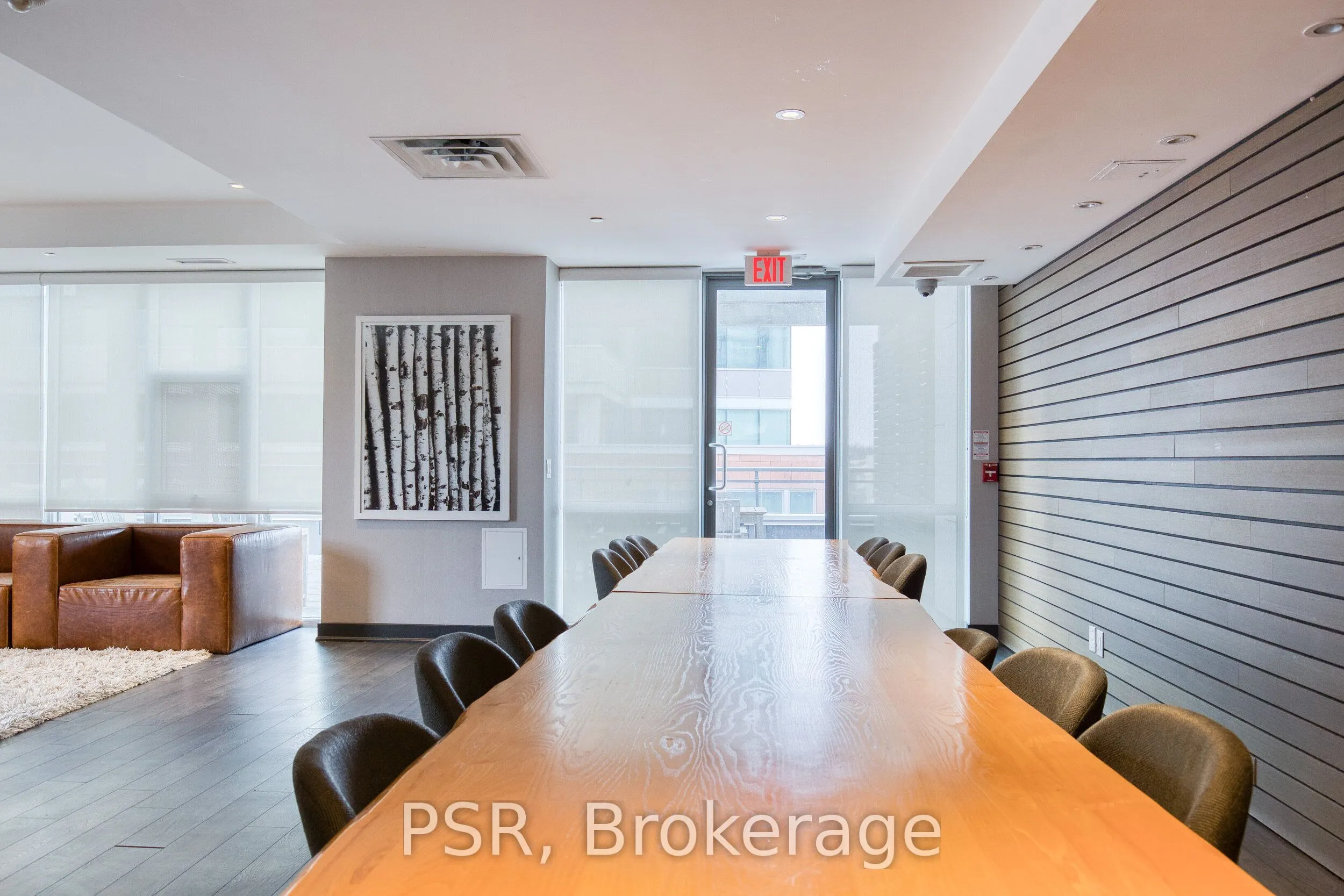 85 Duke Street #806
