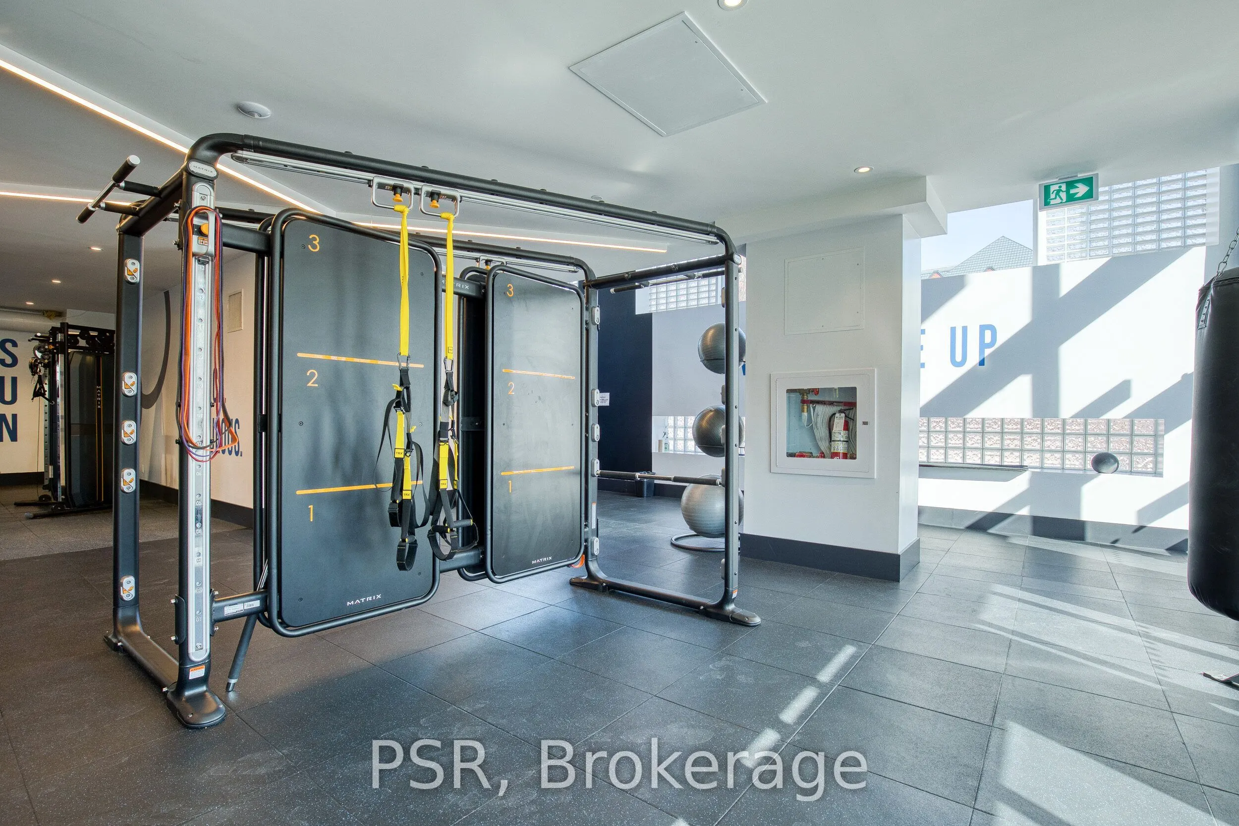 85 Duke Street #806