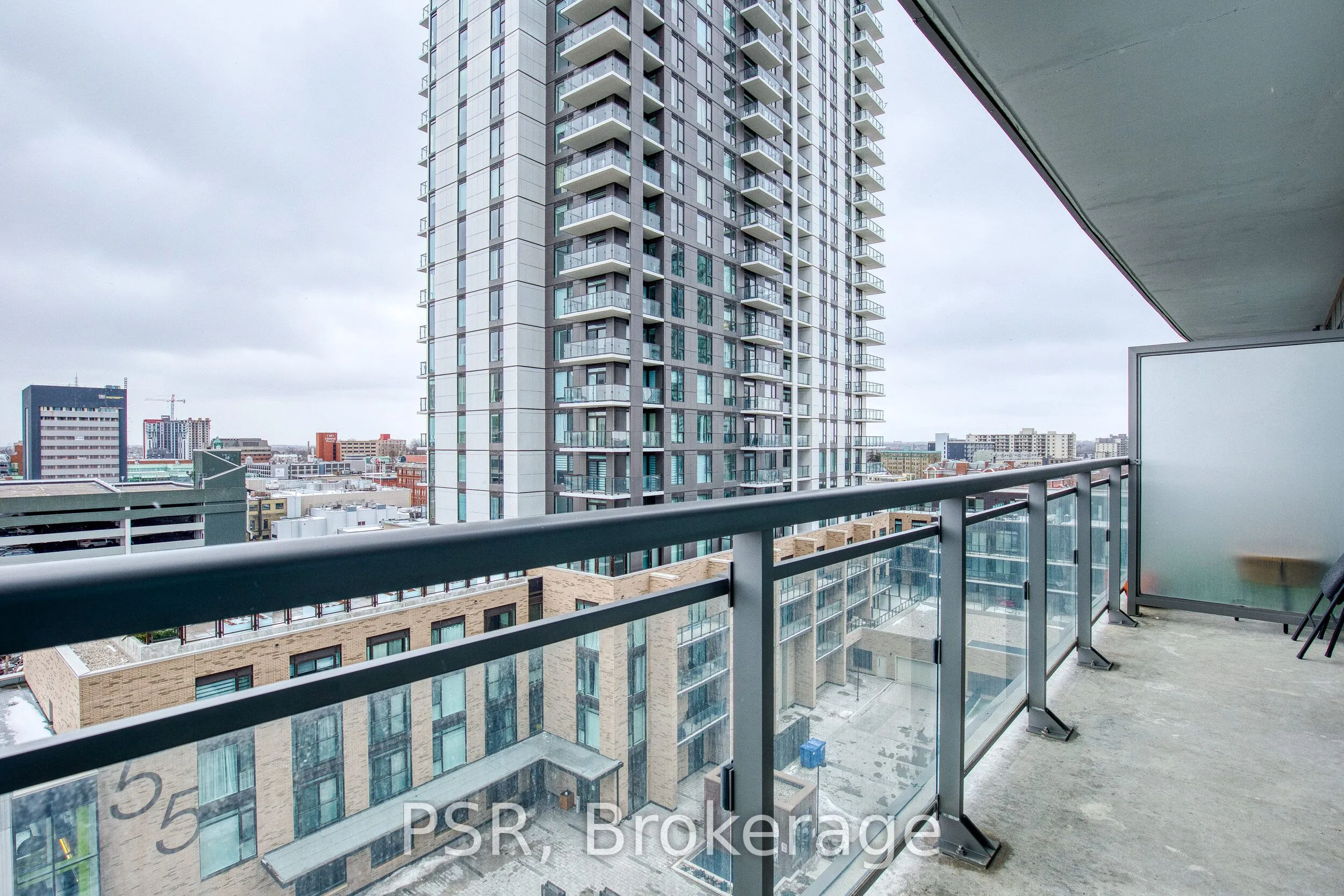 85 Duke Street #806
