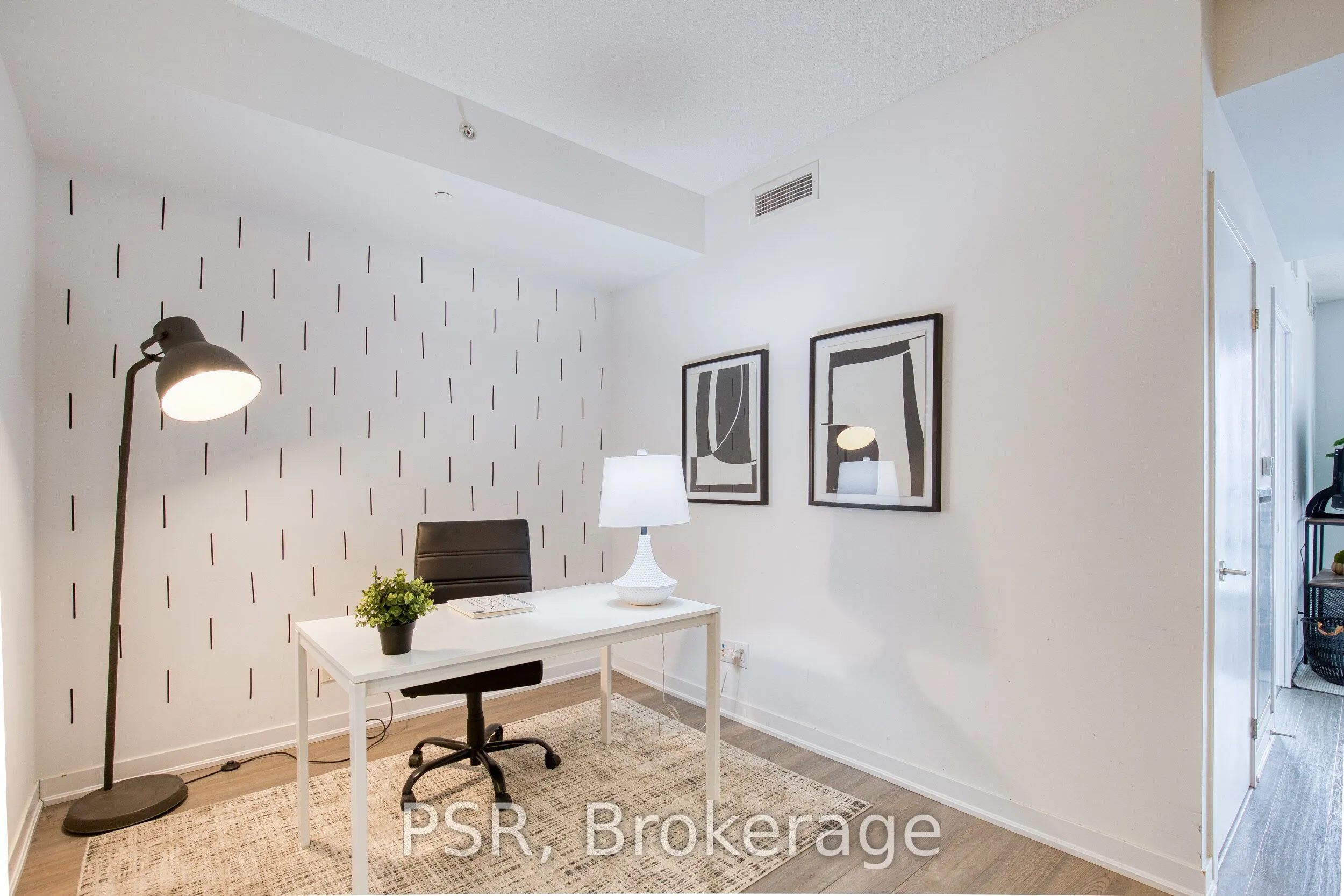 85 Duke Street #806