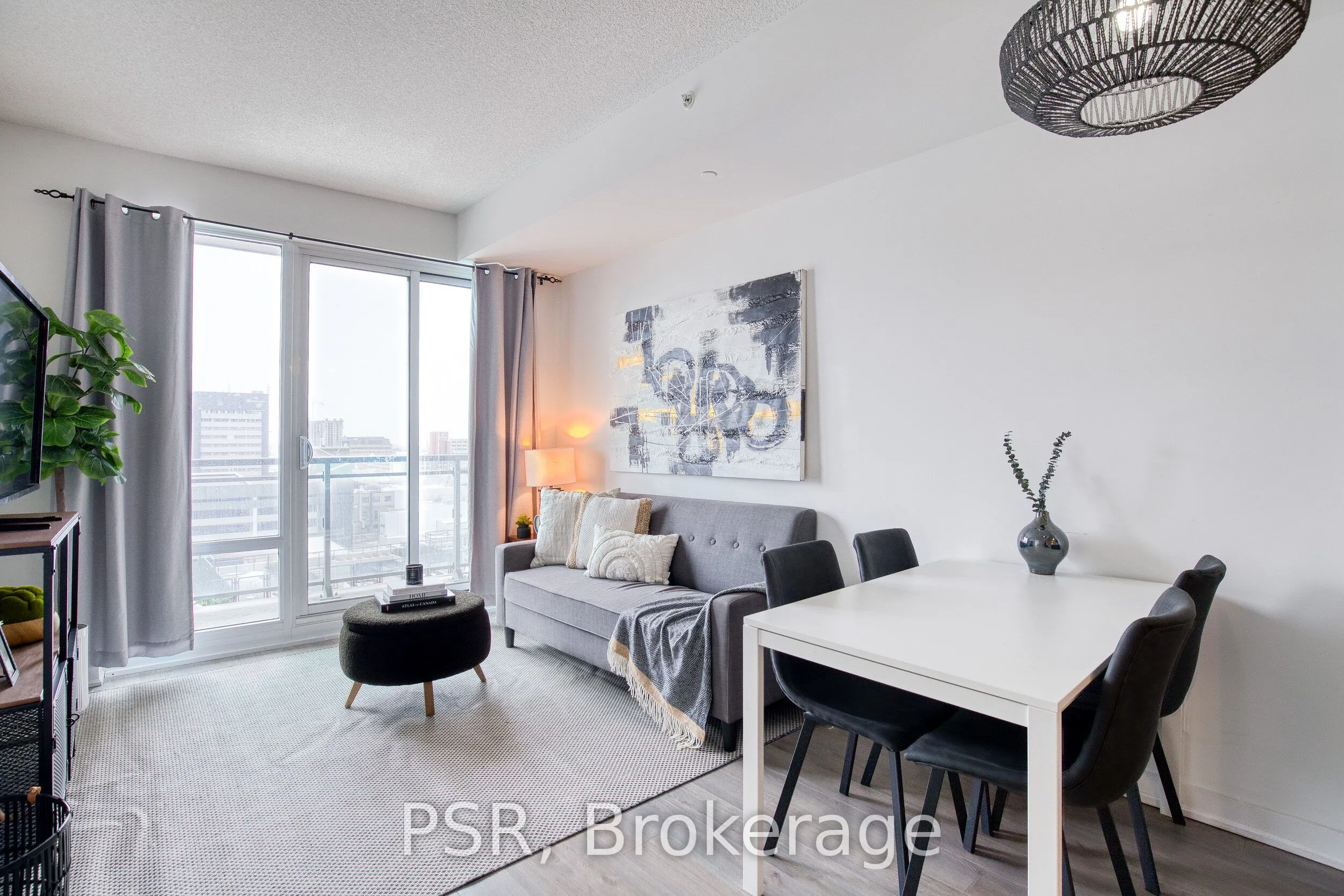 85 Duke Street #806