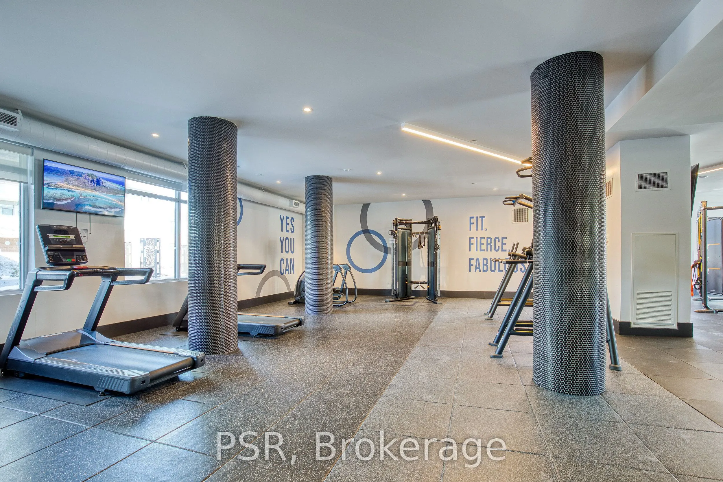 85 Duke Street #806